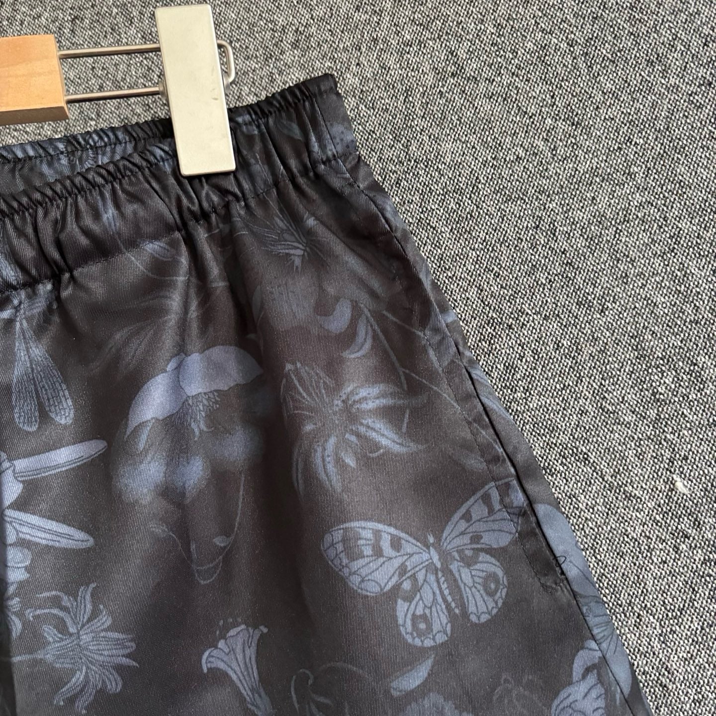 Multi-color Short