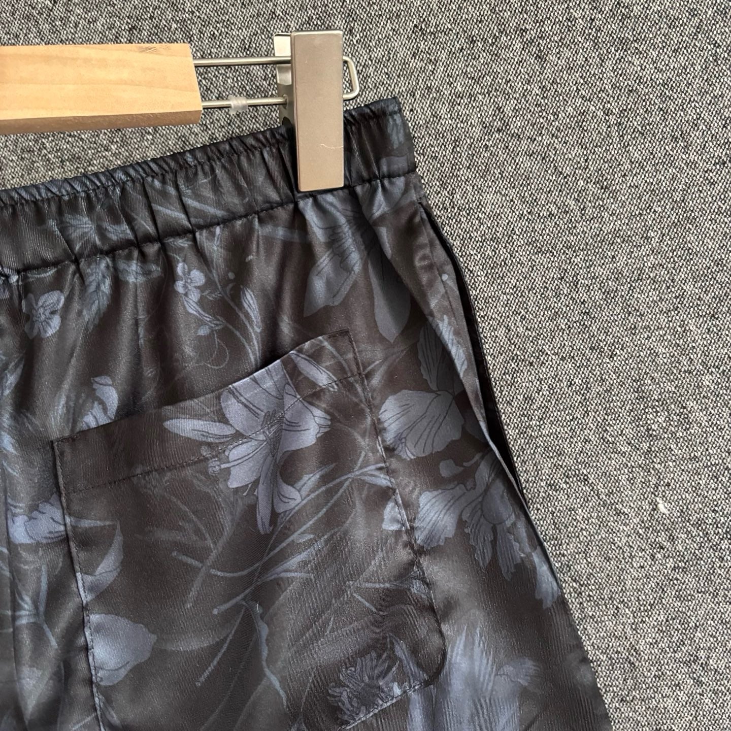 Multi-color Short