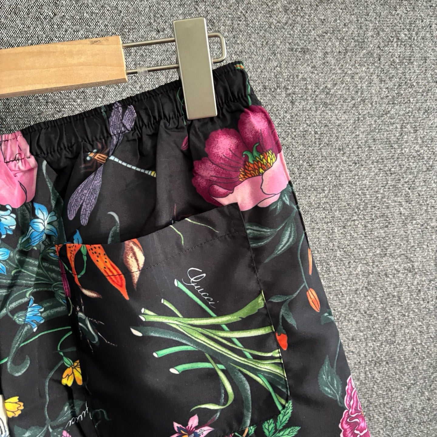 Multi-color Short