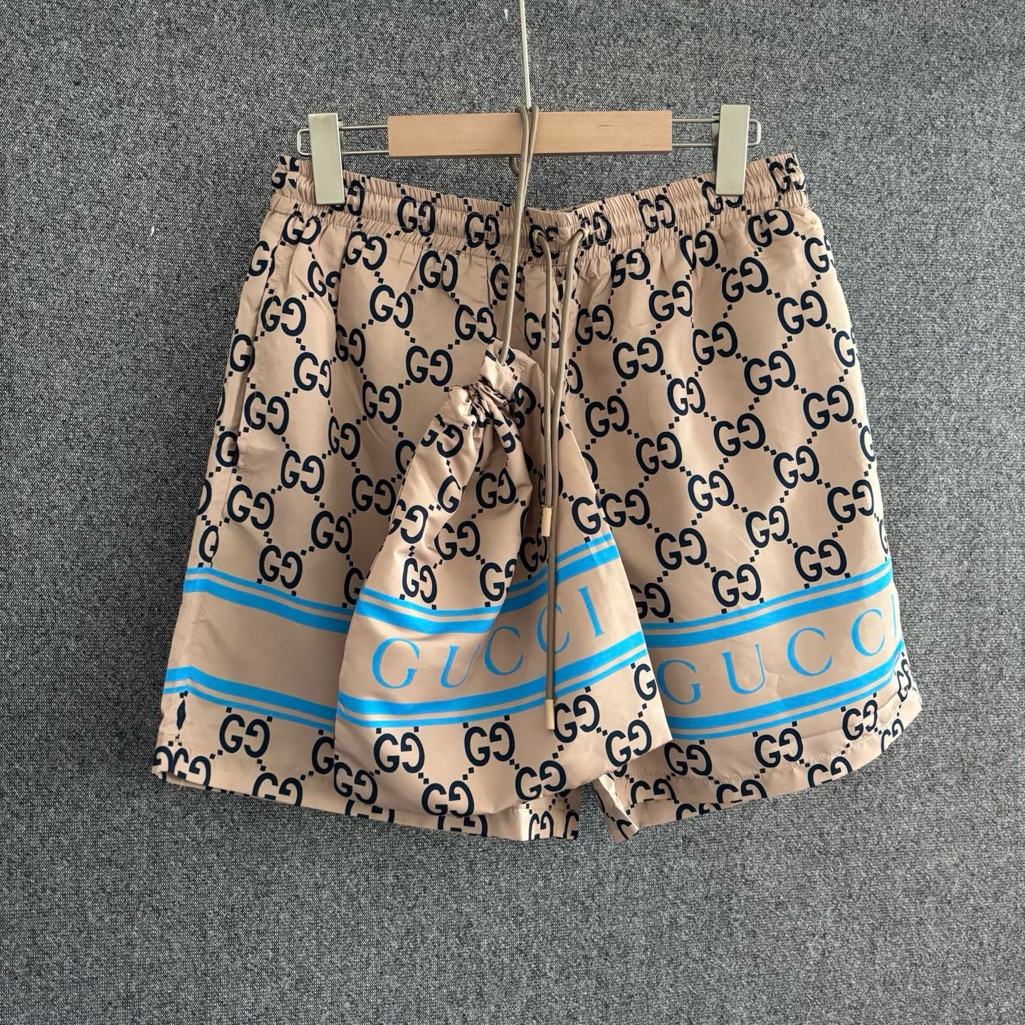 Multi-color Short
