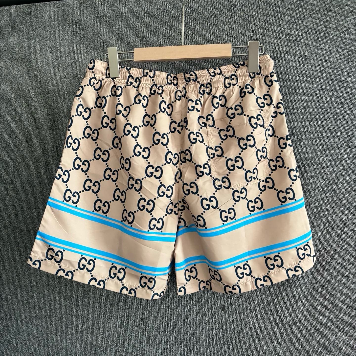 Multi-color Short