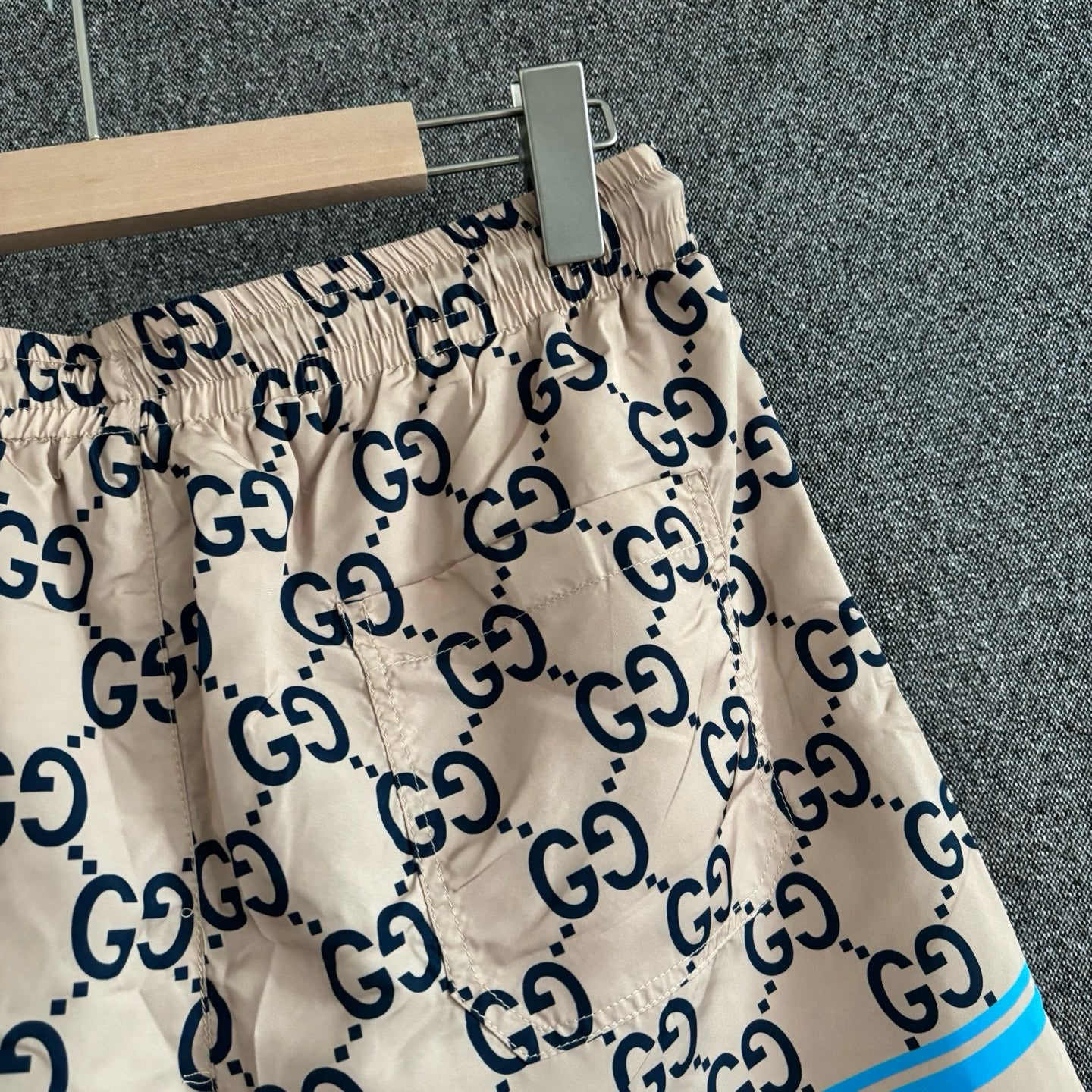Multi-color Short
