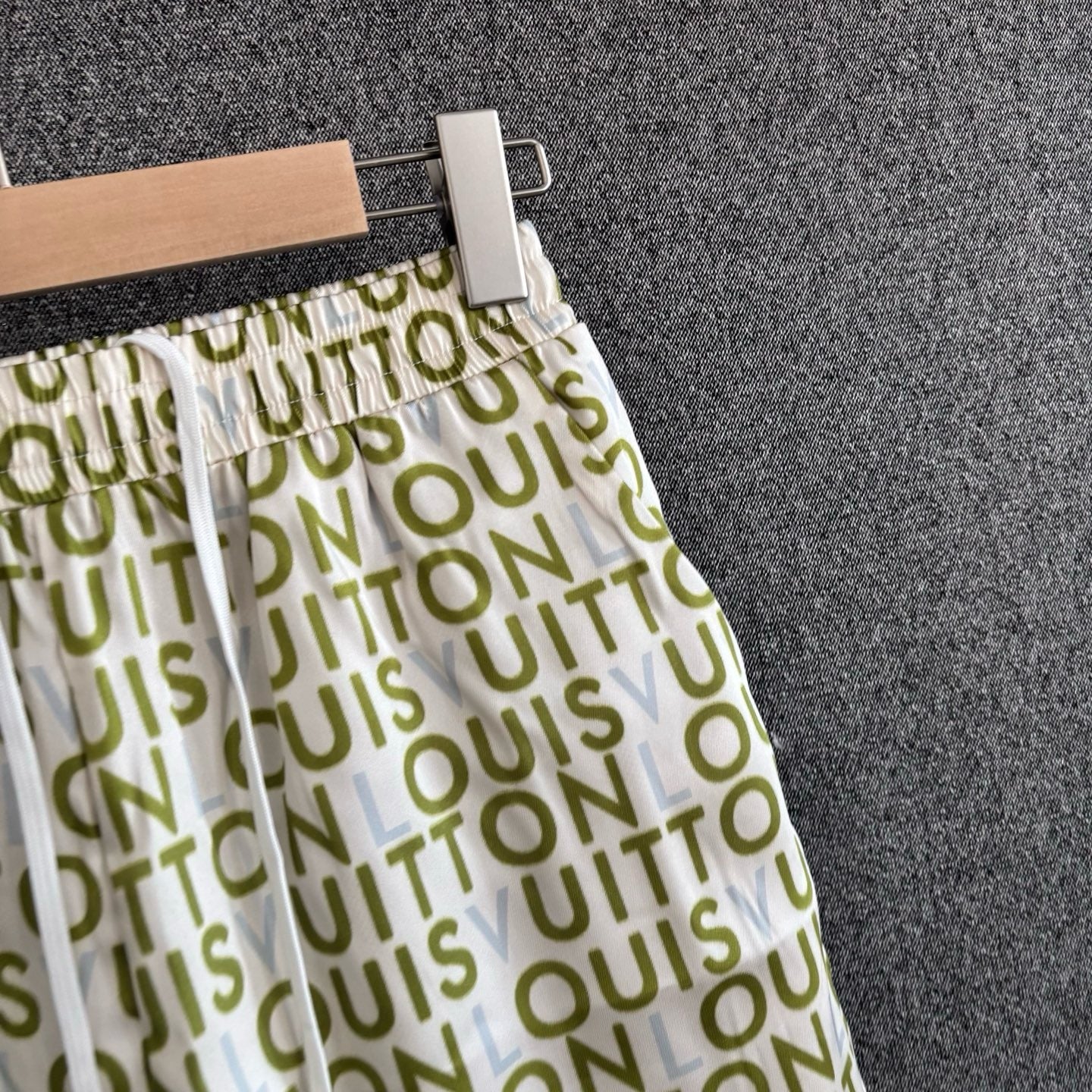 White dark green Short