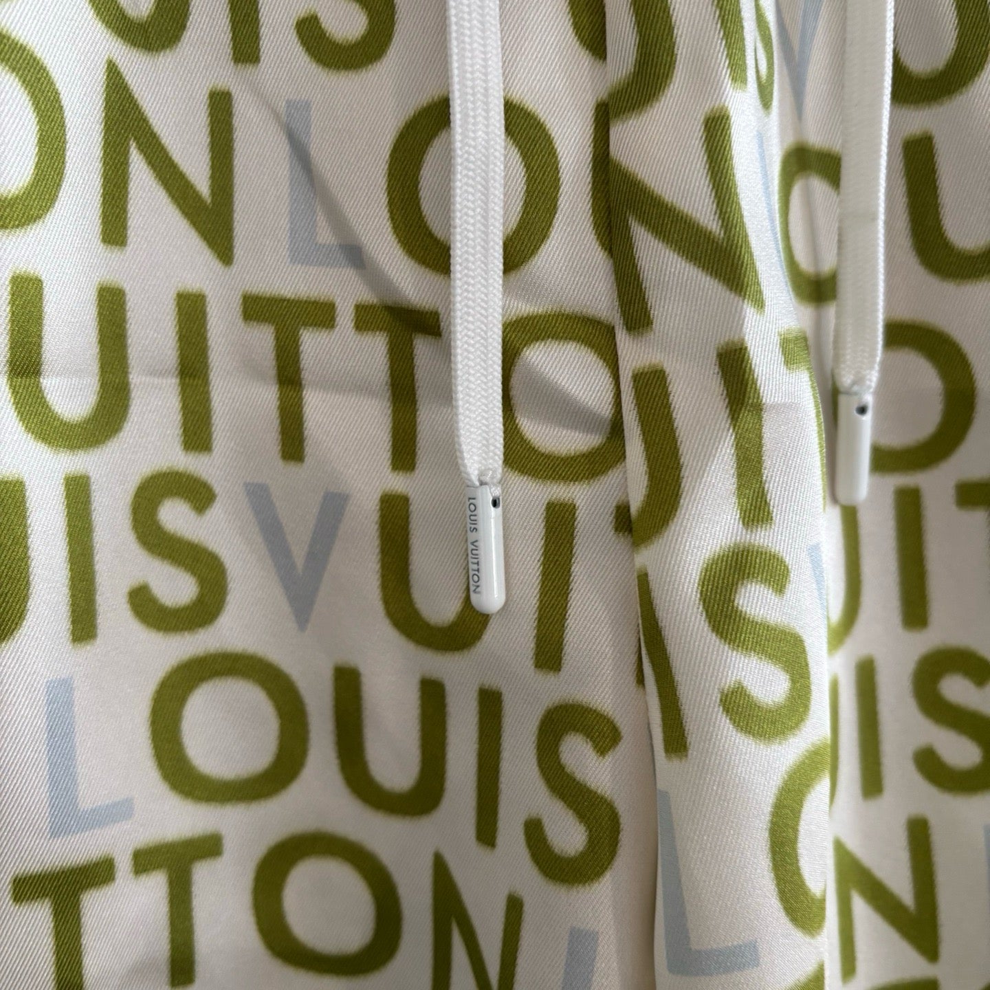 White dark green Short