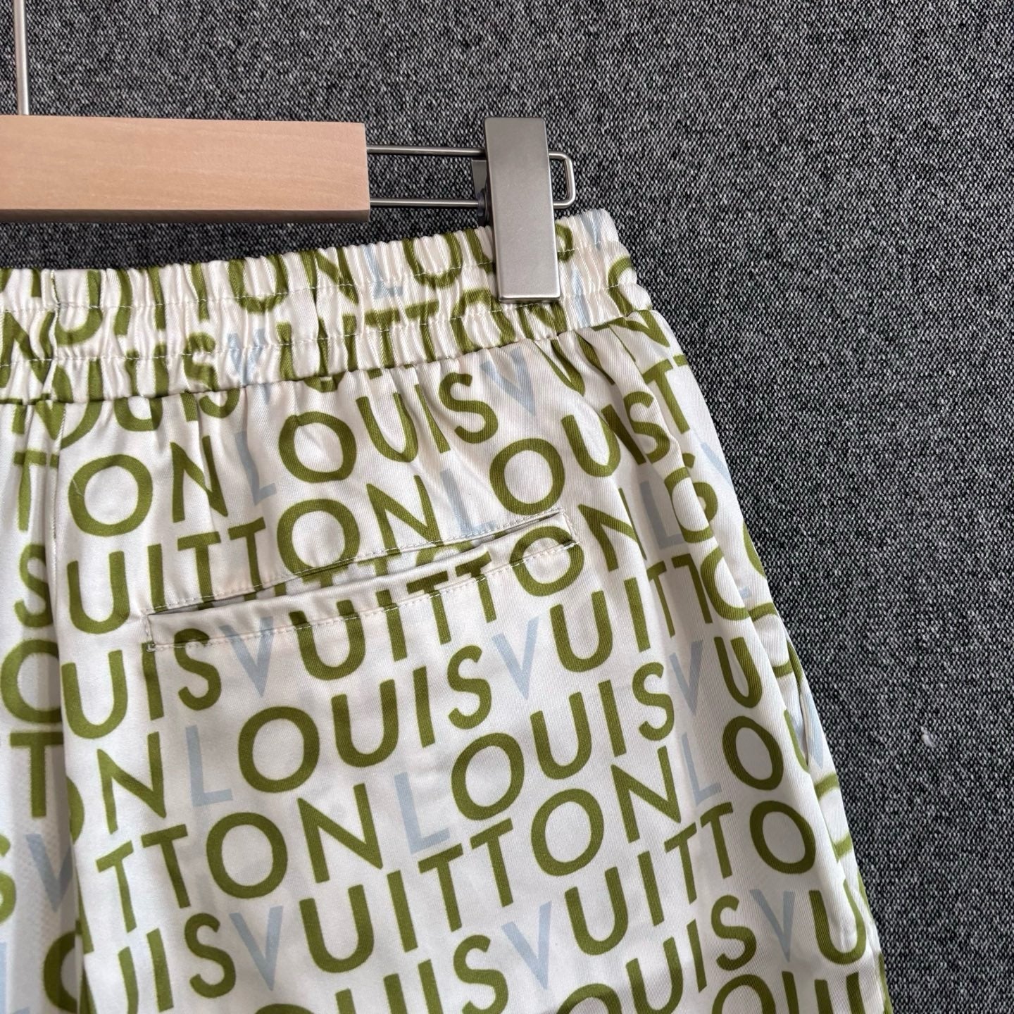White dark green Short