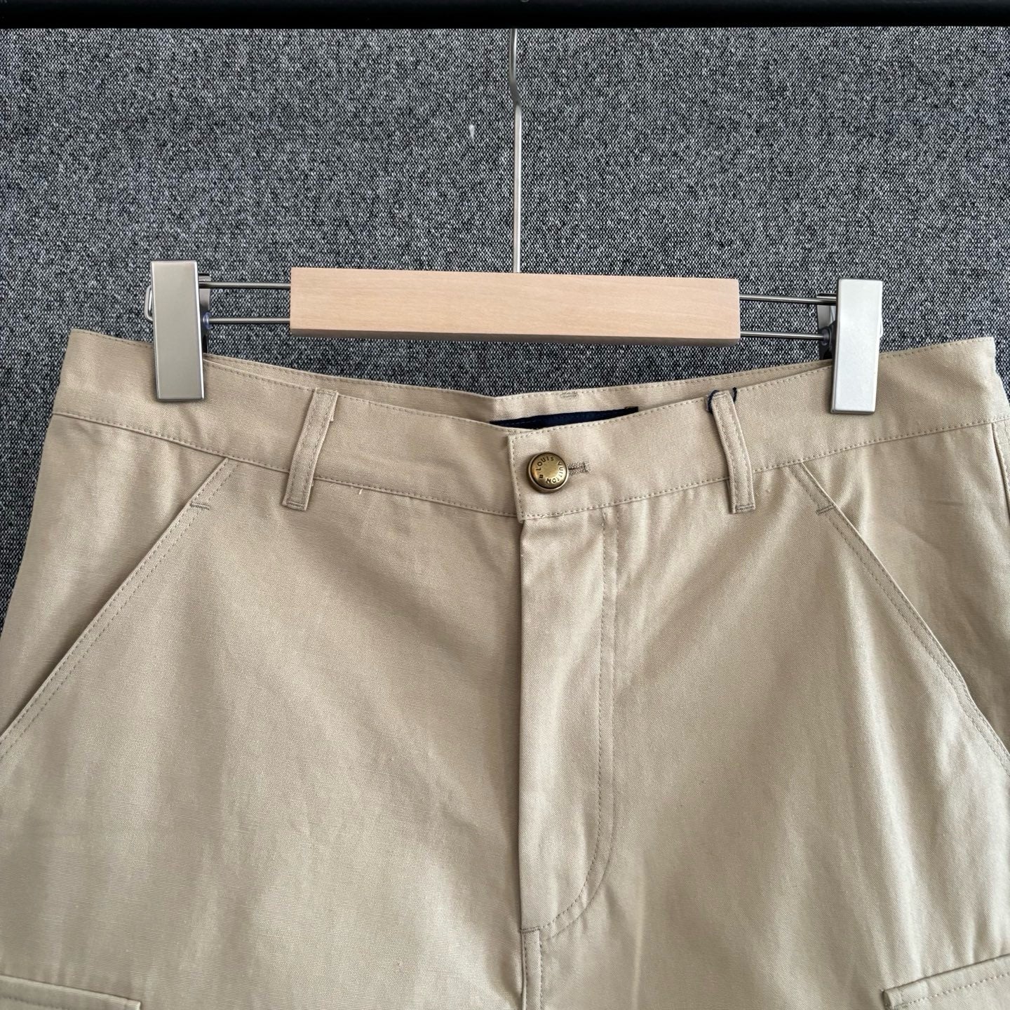 Beige and Saga green Short