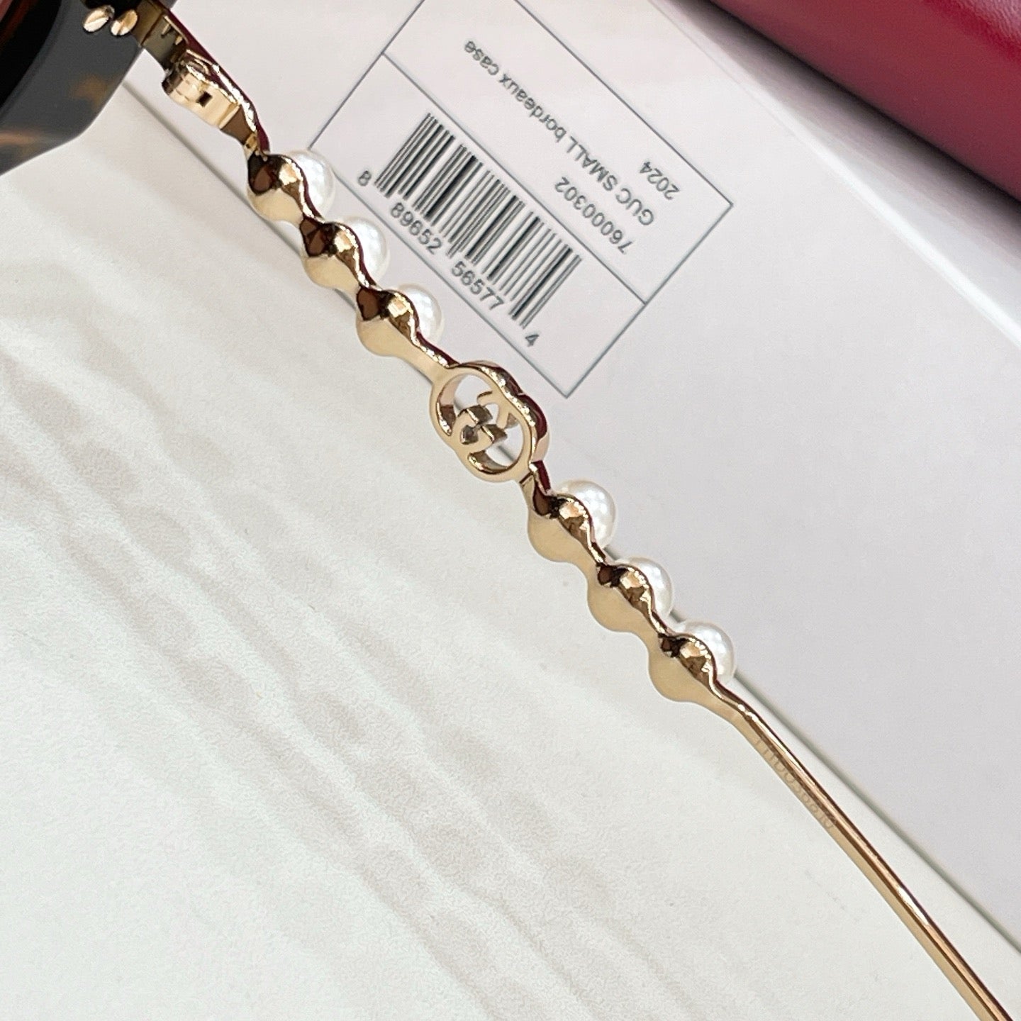 Mehrfarbige Sonnenbrille