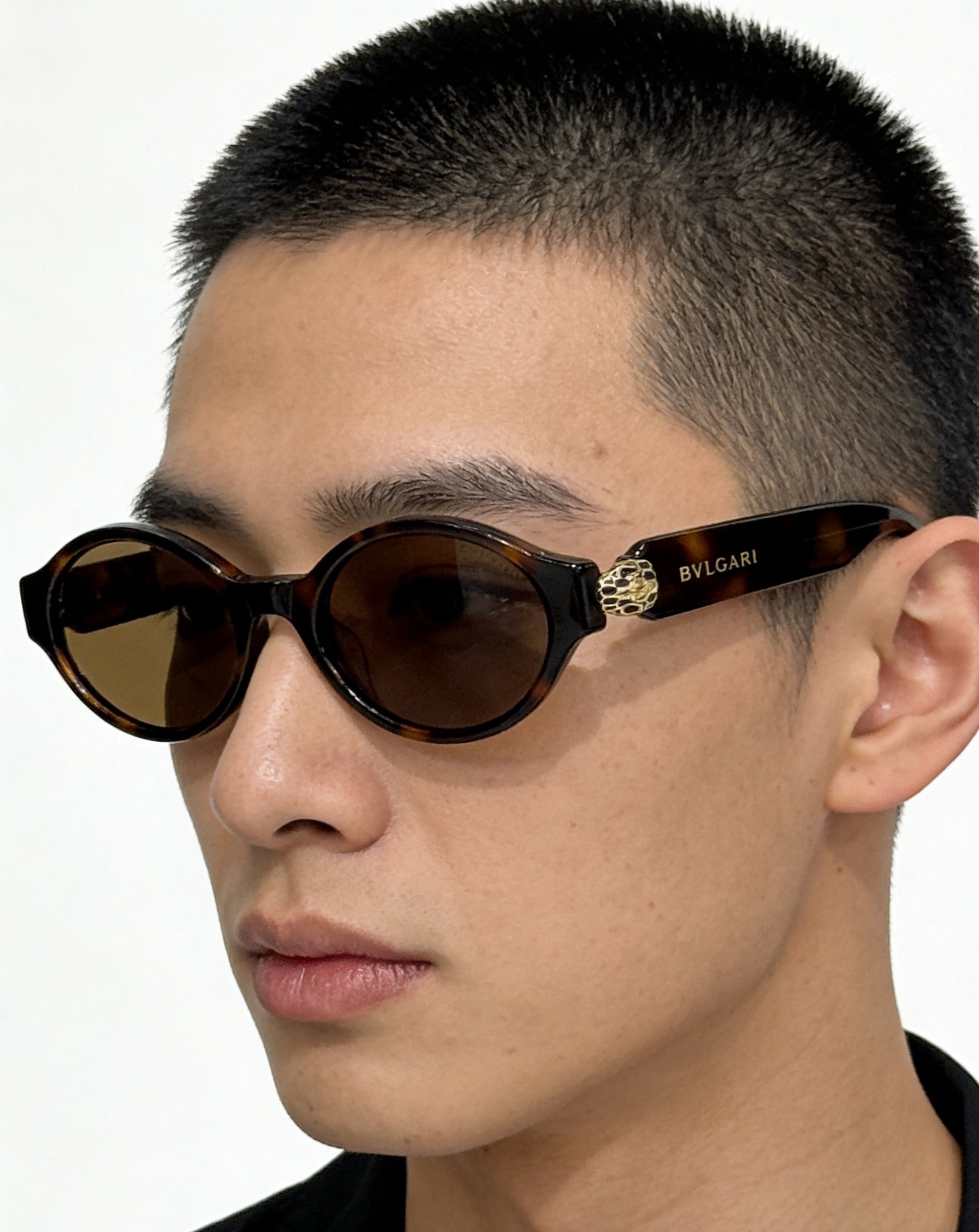 Mehrfarbige Sonnenbrille