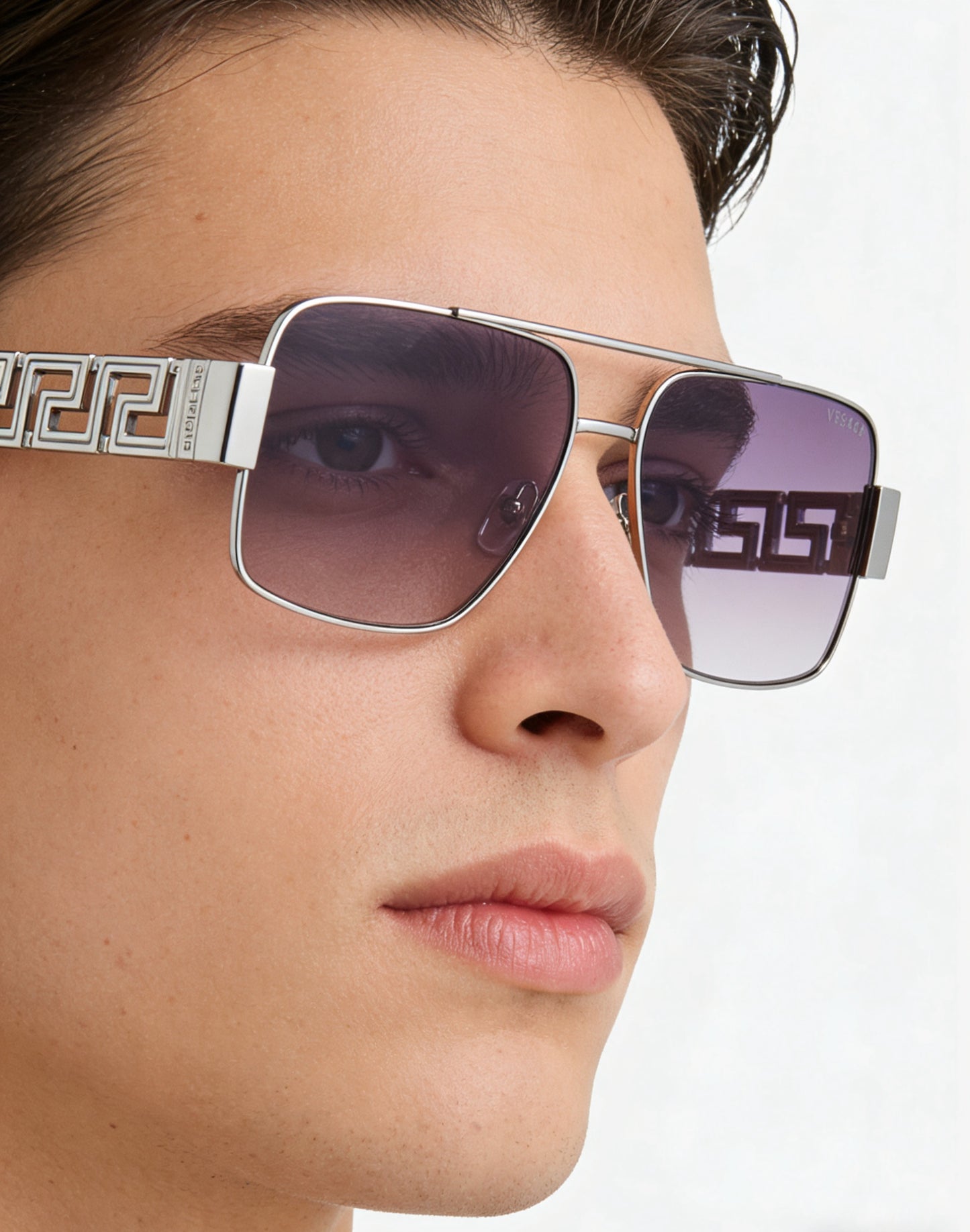 Mehrfarbige Sonnenbrille