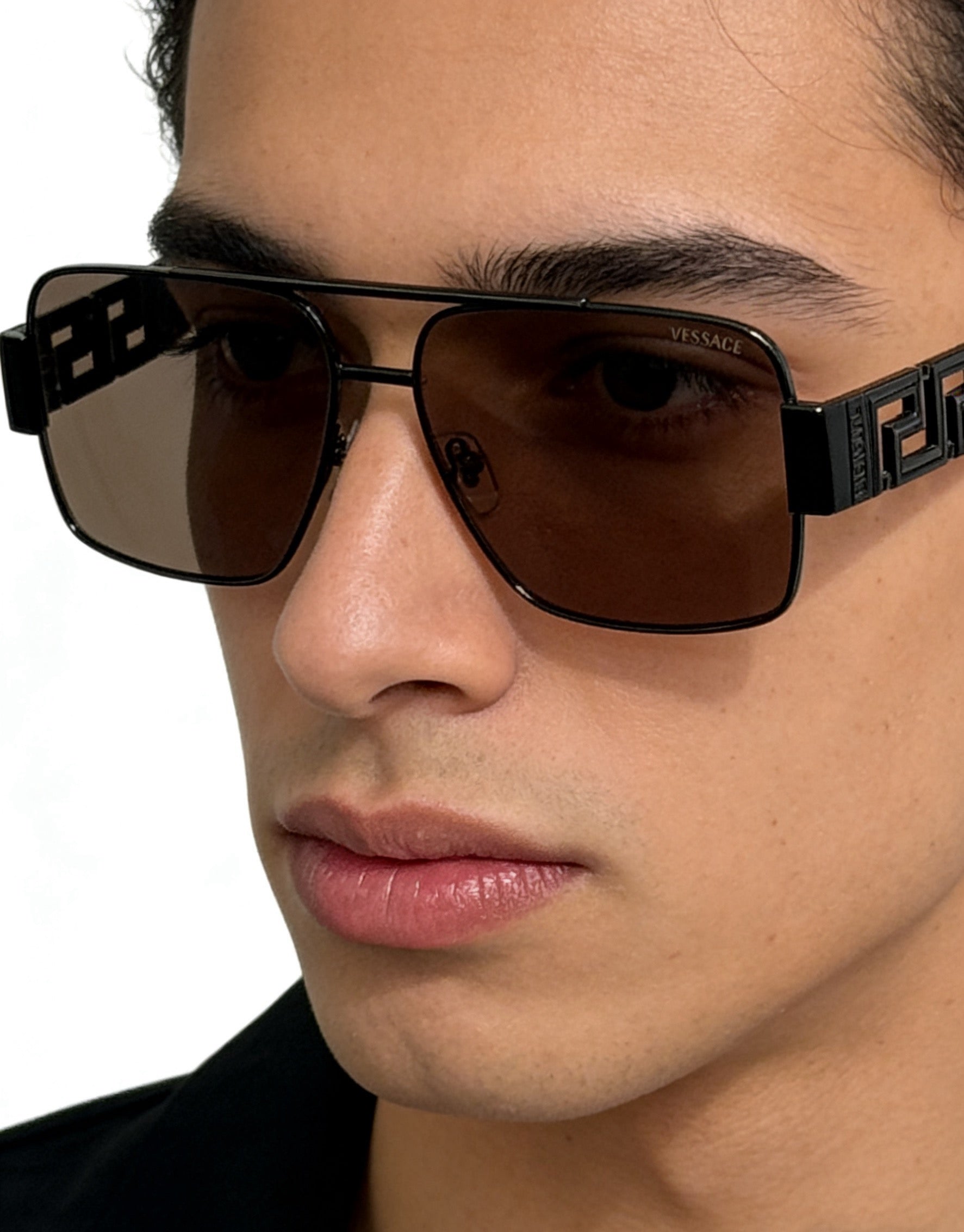 Mehrfarbige Sonnenbrille