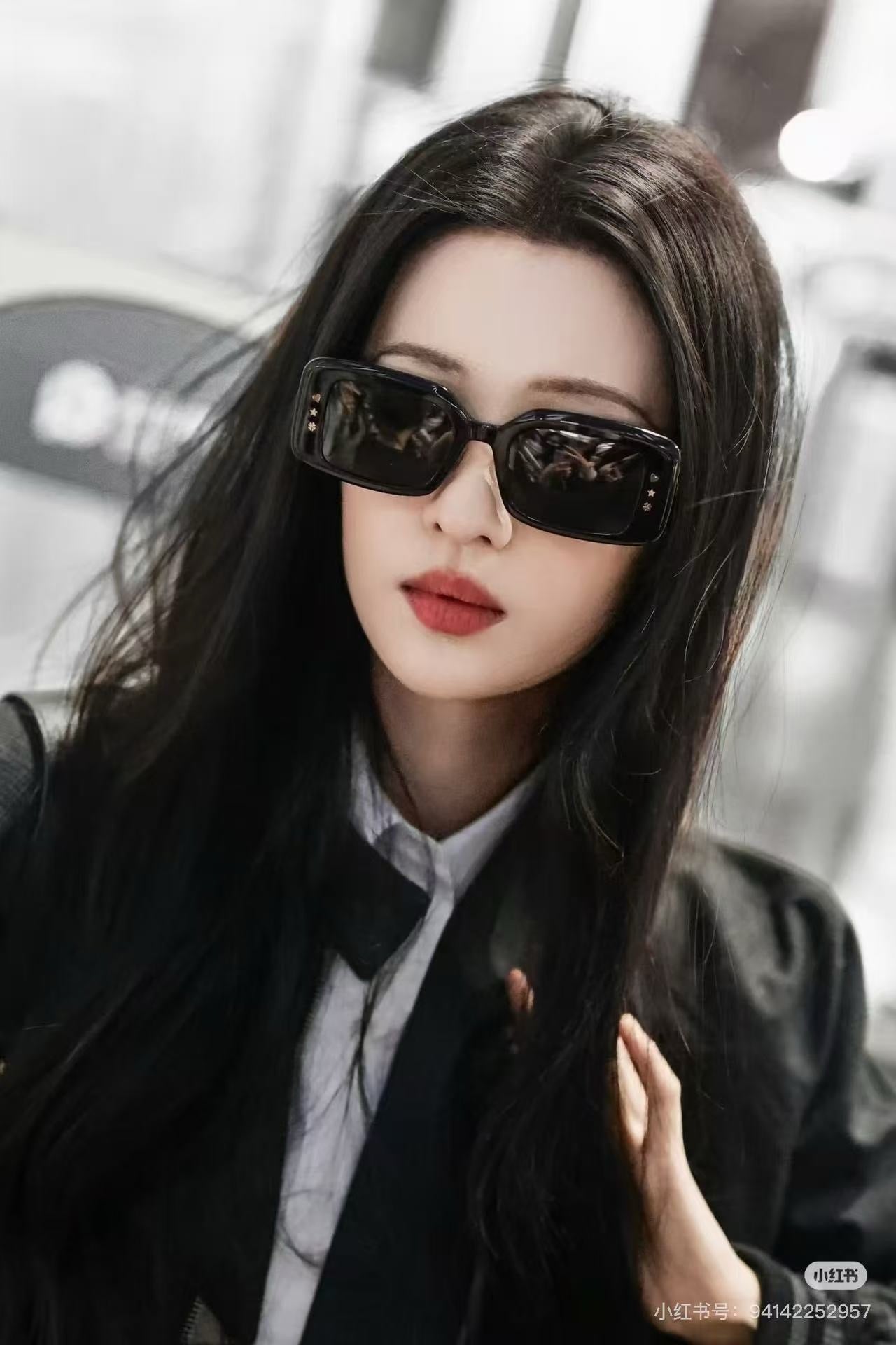 Mehrfarbige Sonnenbrille