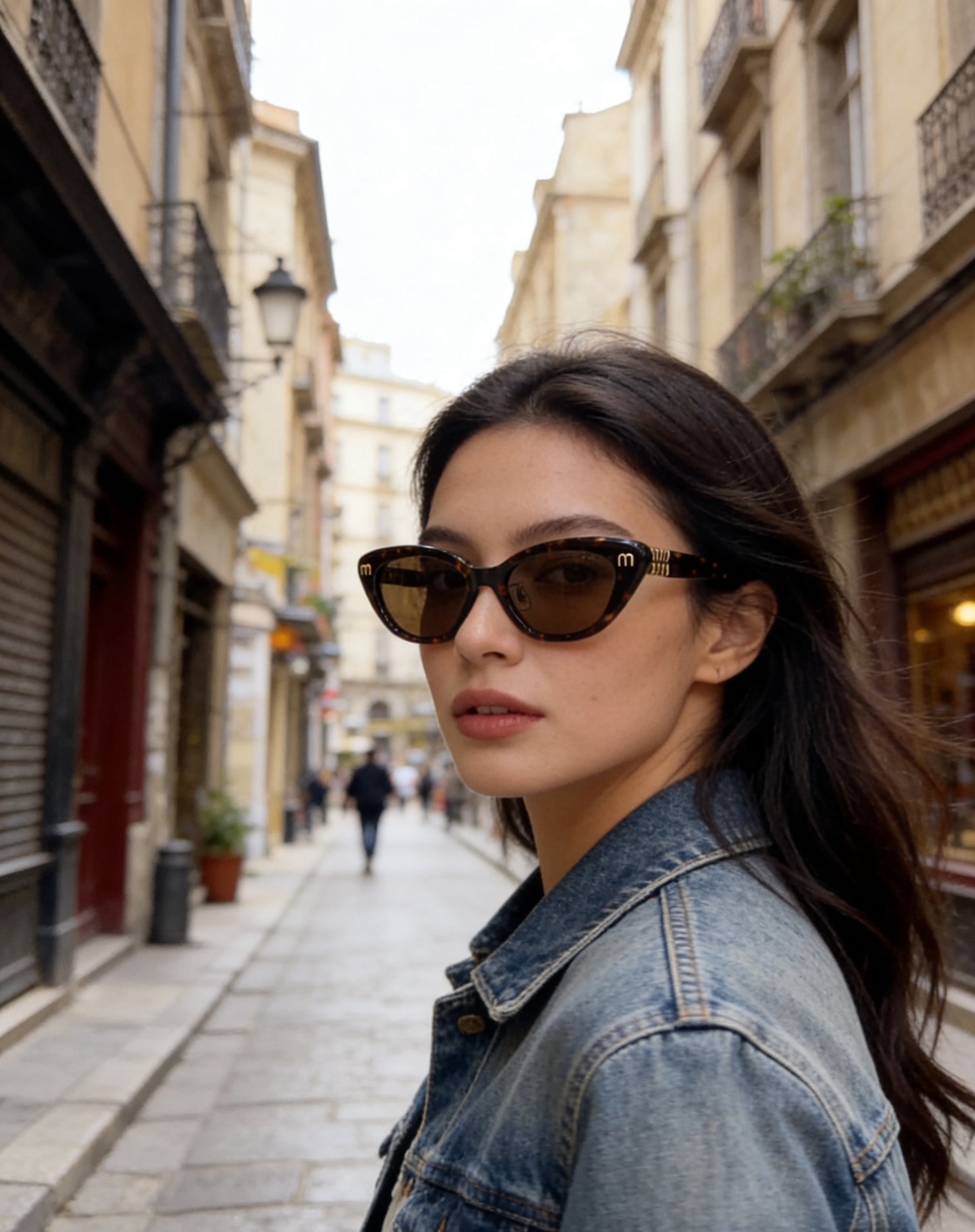 Mehrfarbige Sonnenbrille