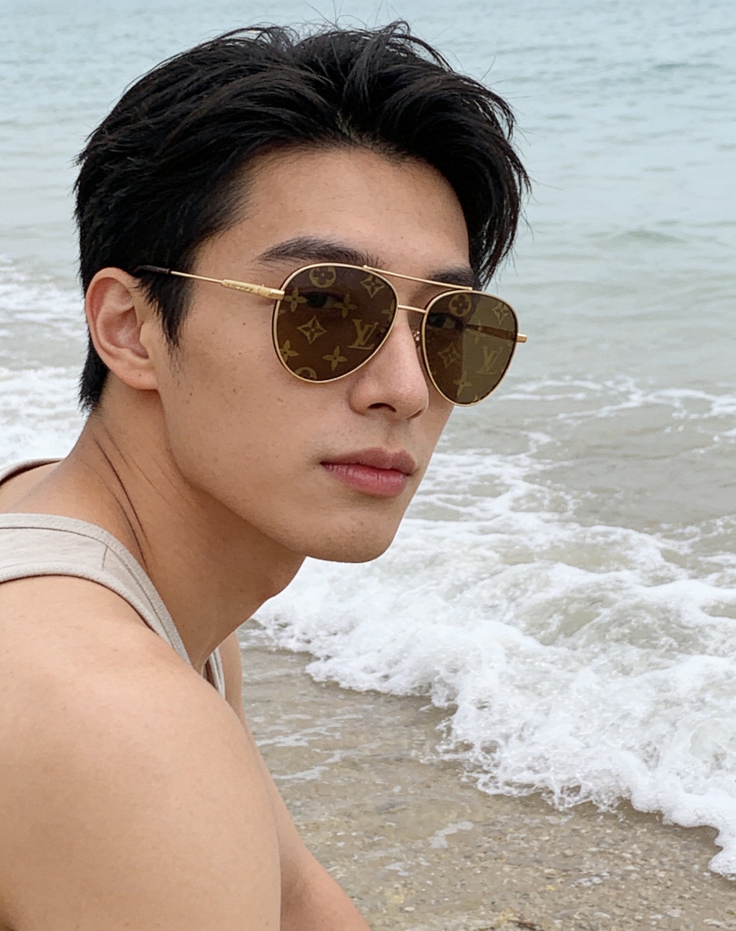 Mehrfarbige Sonnenbrille