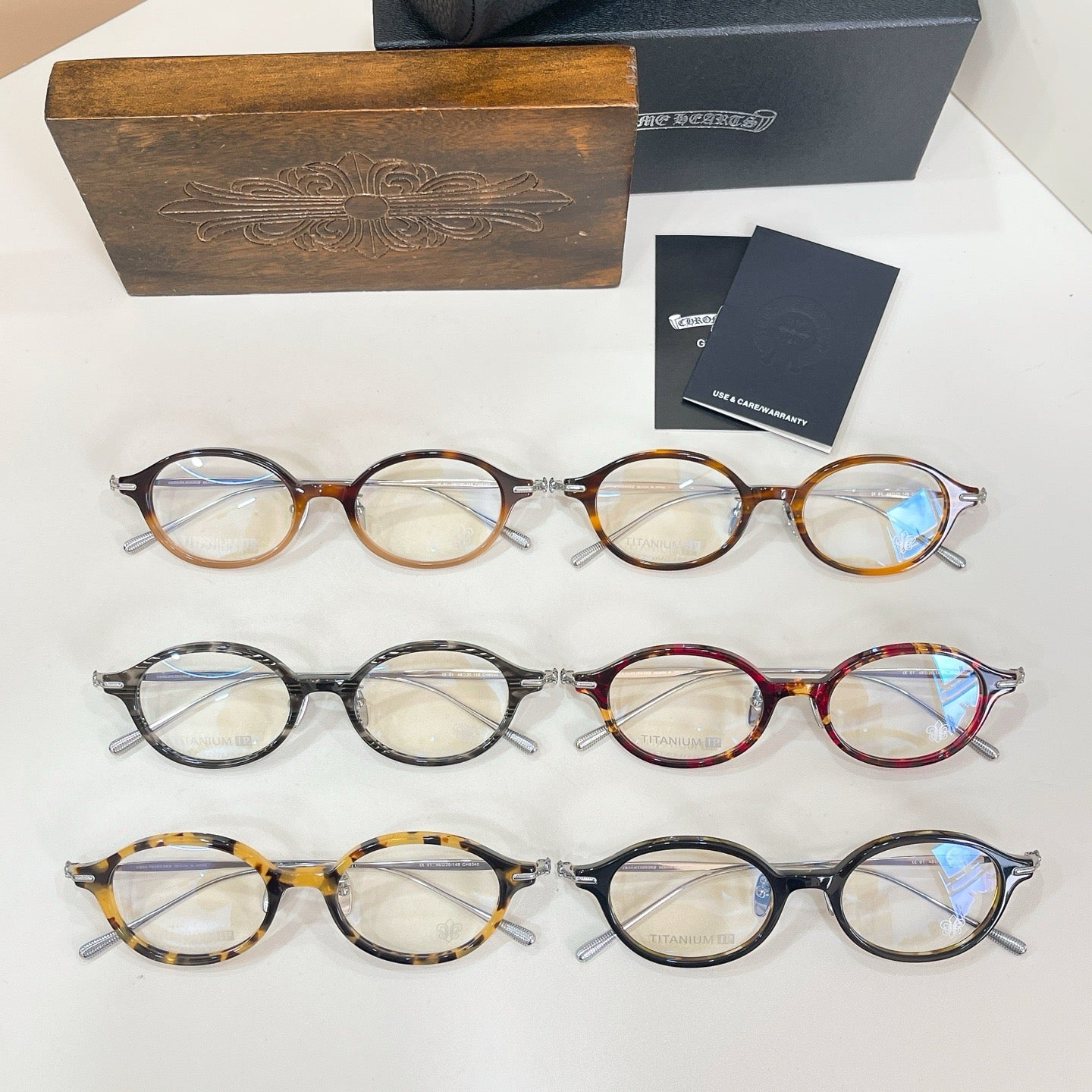 Mehrfarbige Sonnenbrille