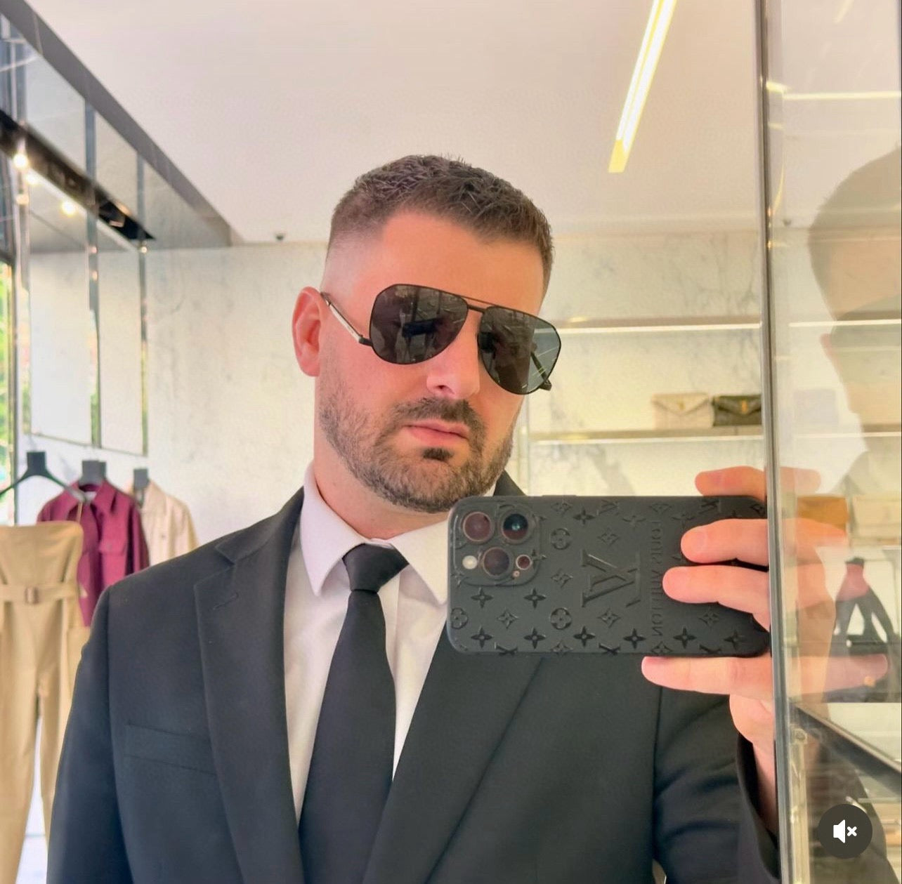 Mehrfarbige Sonnenbrille