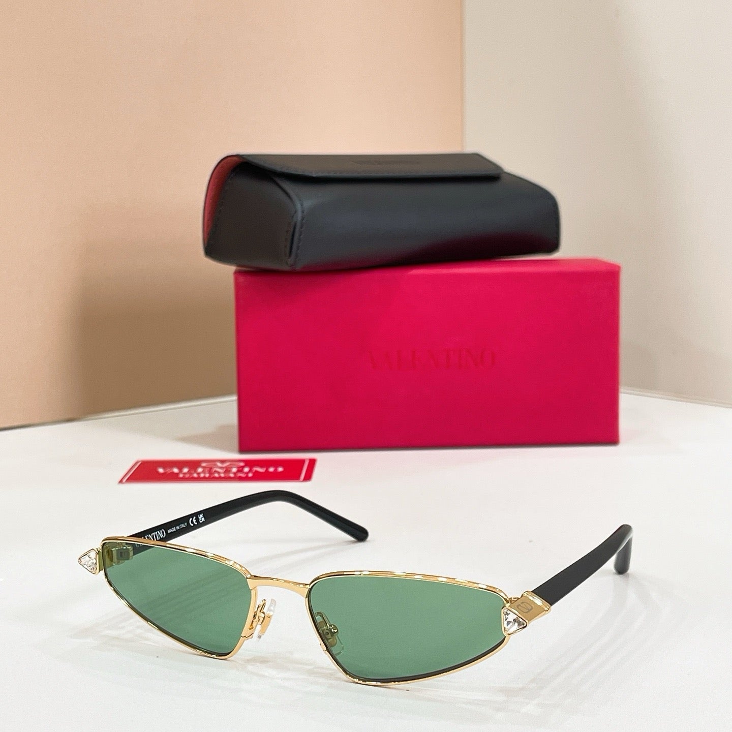 Mehrfarbige Sonnenbrille