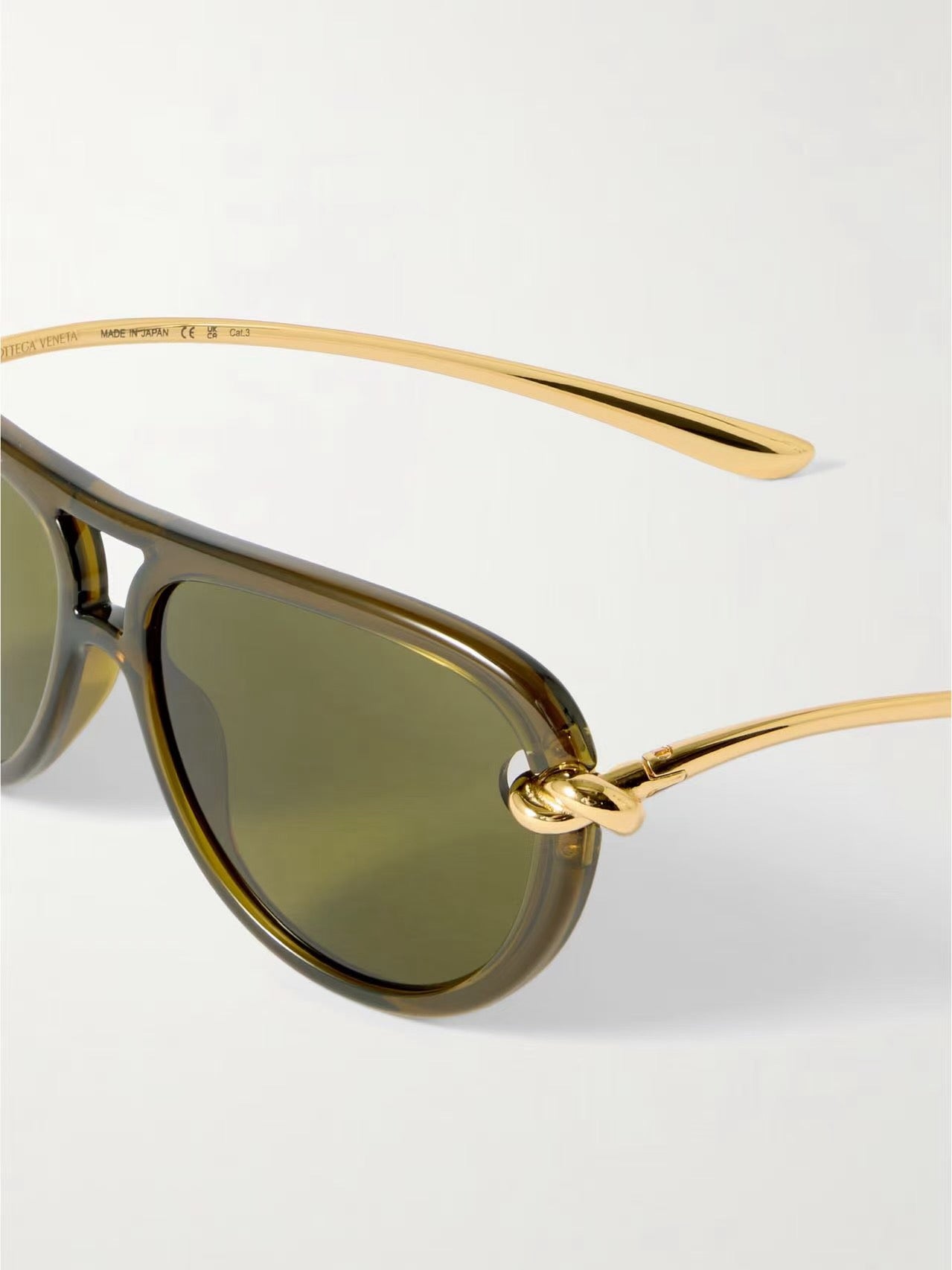 Mehrfarbige Sonnenbrille