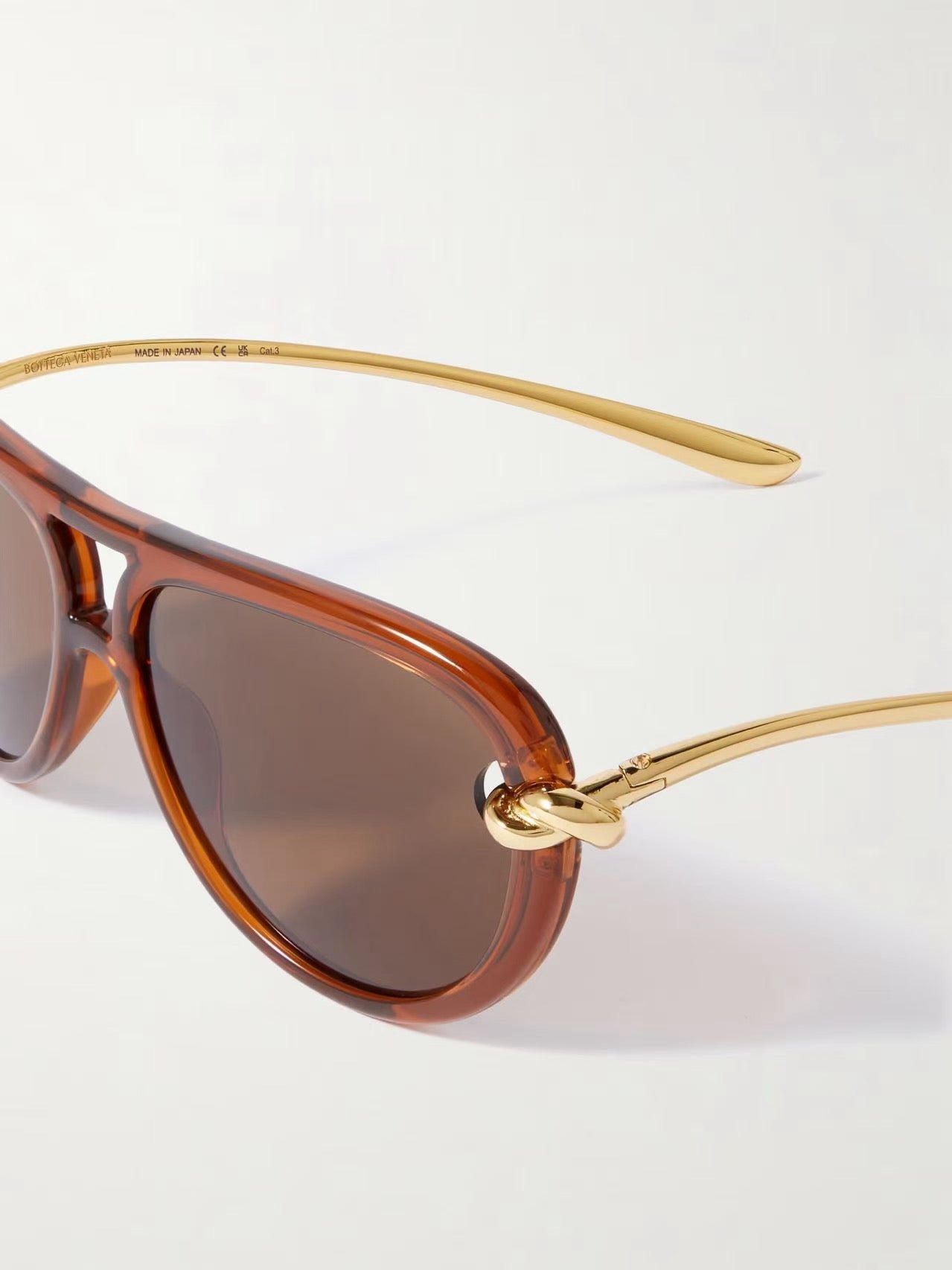 Mehrfarbige Sonnenbrille