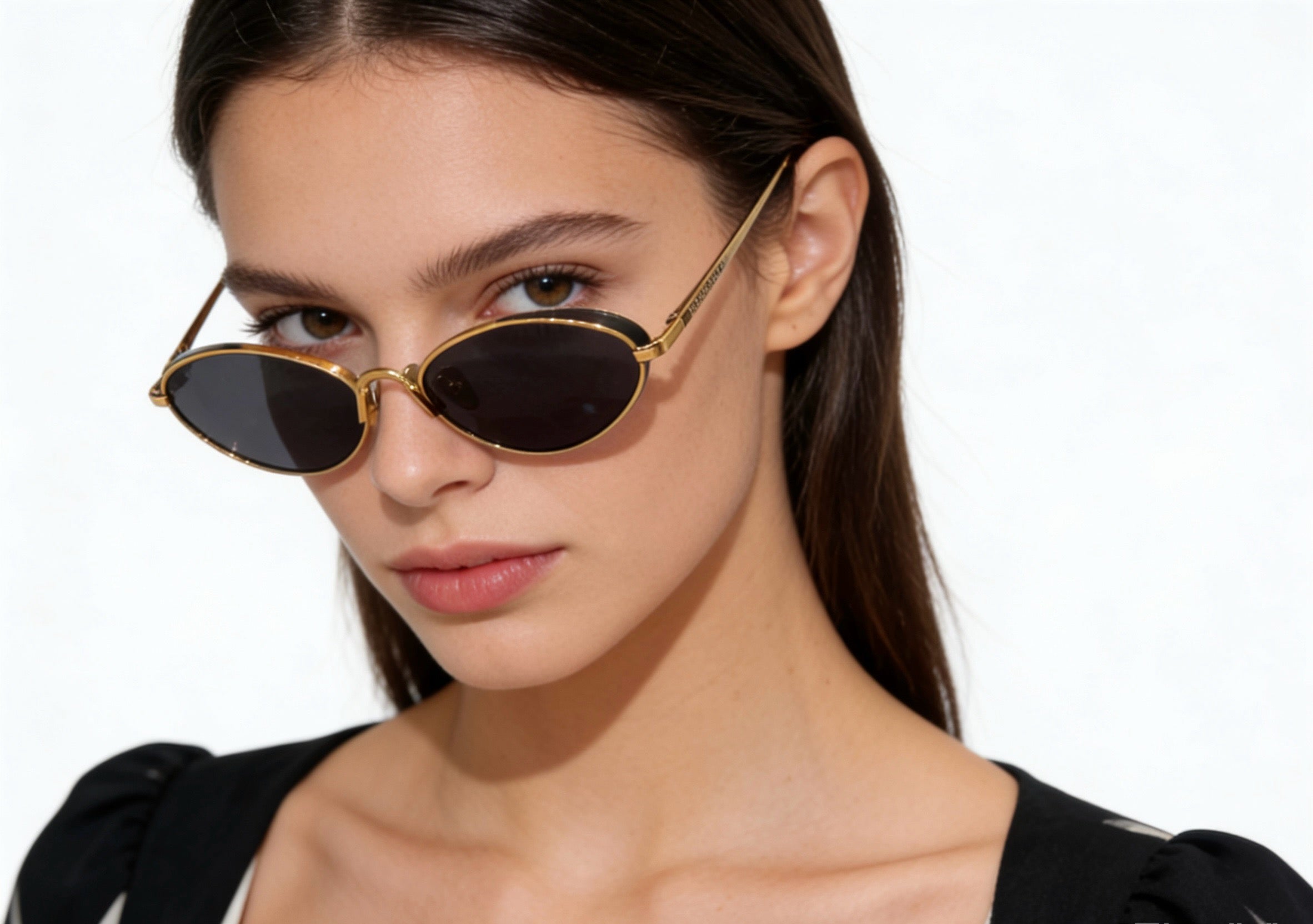 Mehrfarbige Sonnenbrille