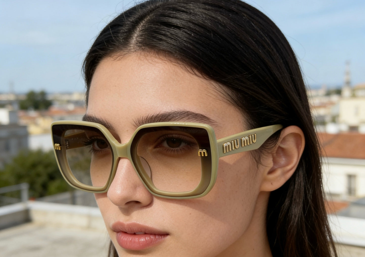 Mehrfarbige Sonnenbrille
