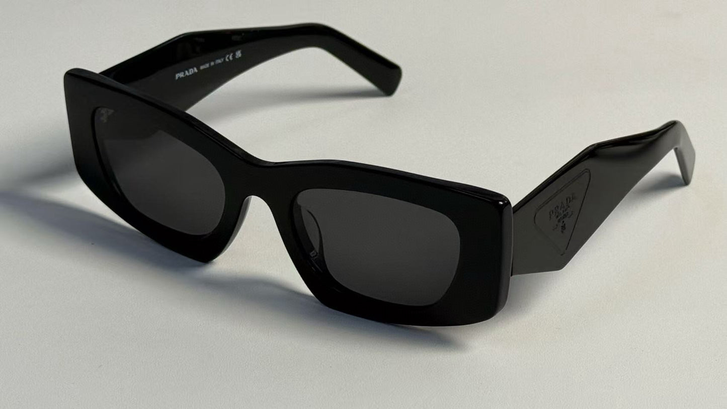 Mehrfarbige Sonnenbrille