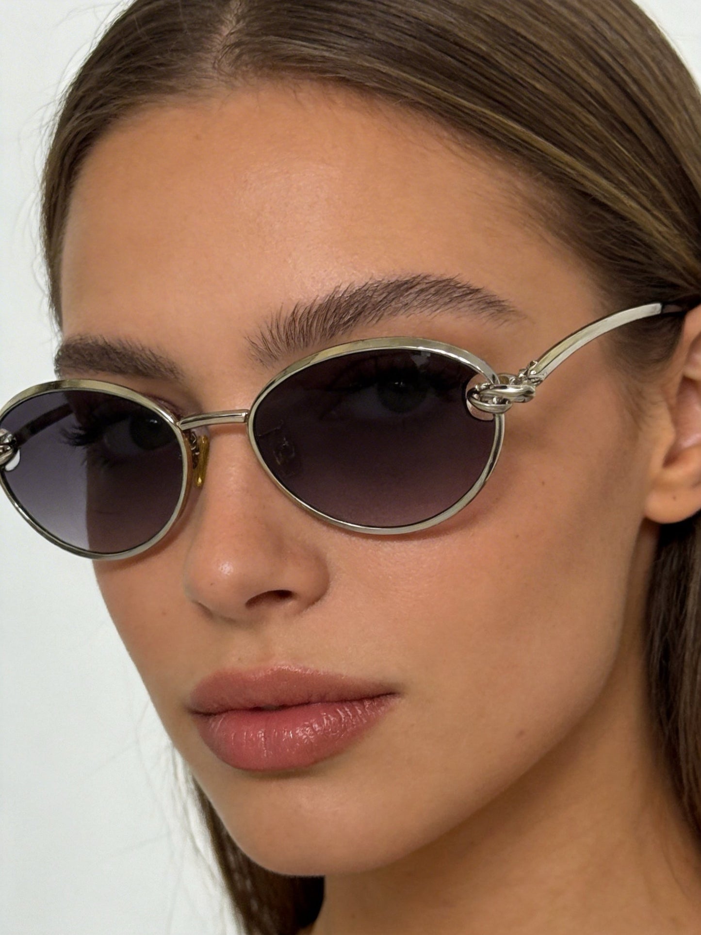 Mehrfarbige Sonnenbrille