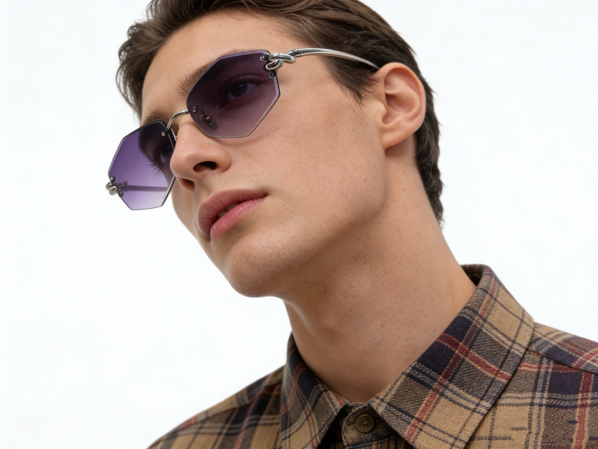 Mehrfarbige Sonnenbrille