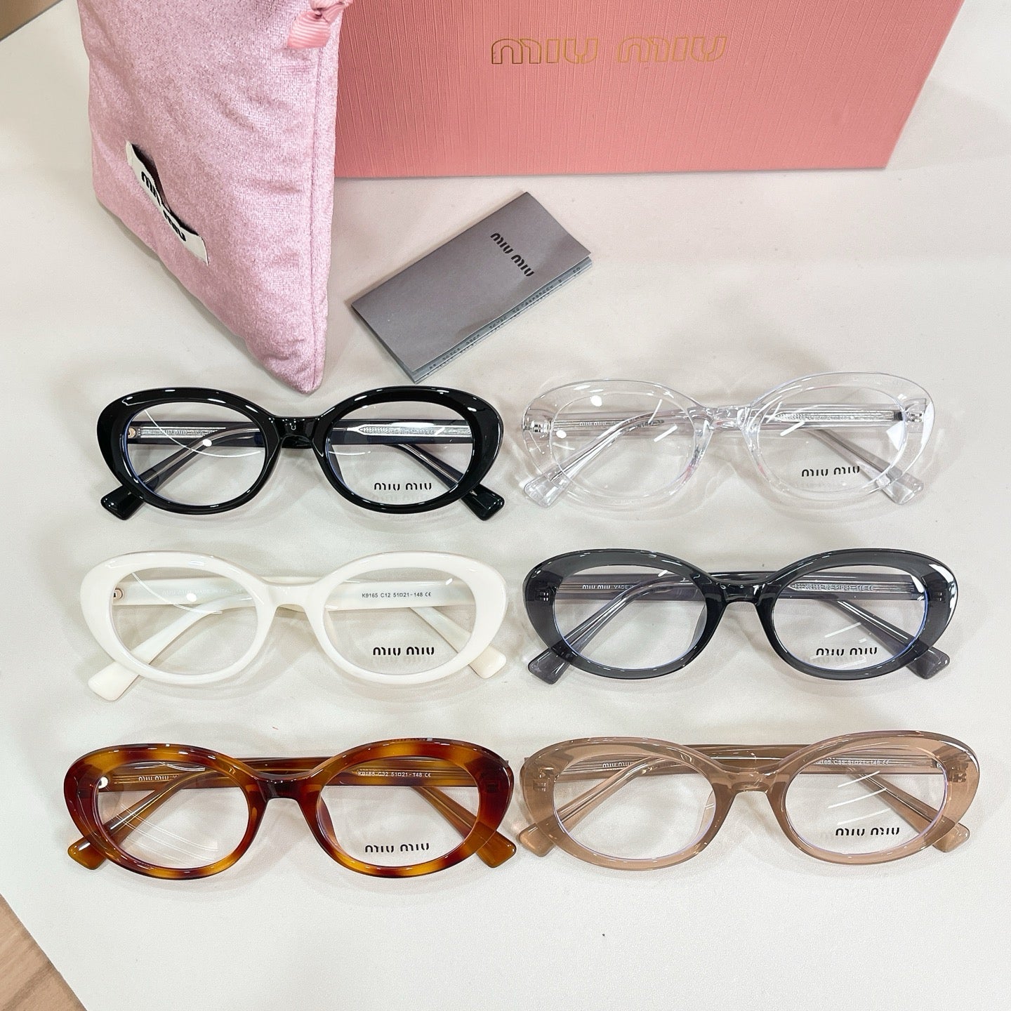 Mehrfarbige Sonnenbrille