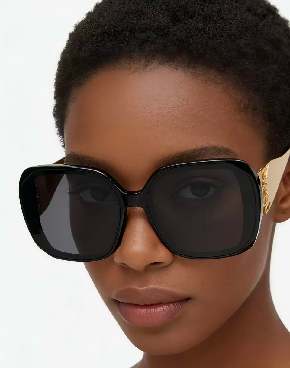 Mehrfarbige Sonnenbrille