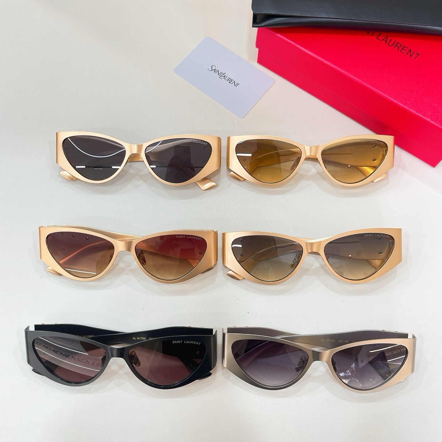 Mehrfarbige Sonnenbrille