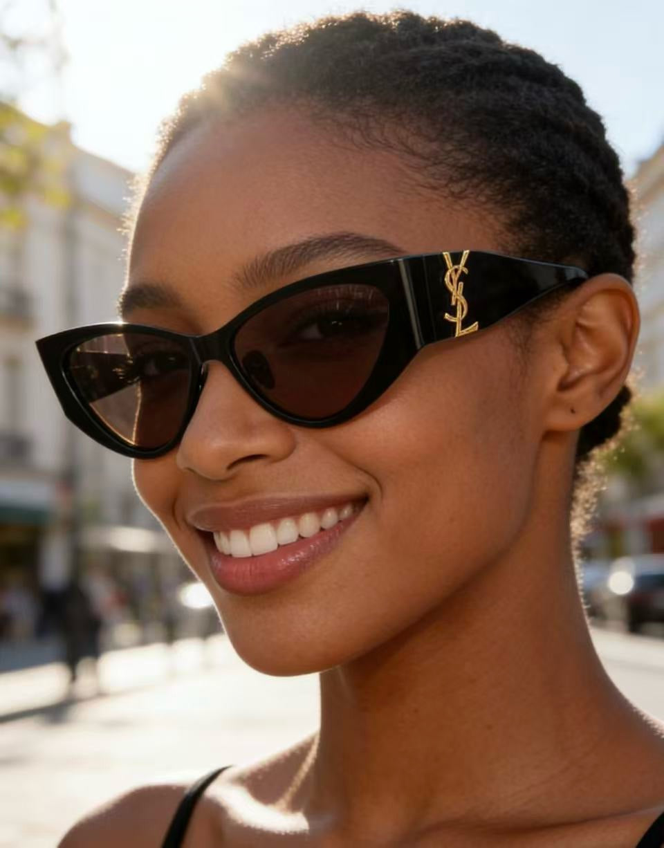 Mehrfarbige Sonnenbrille