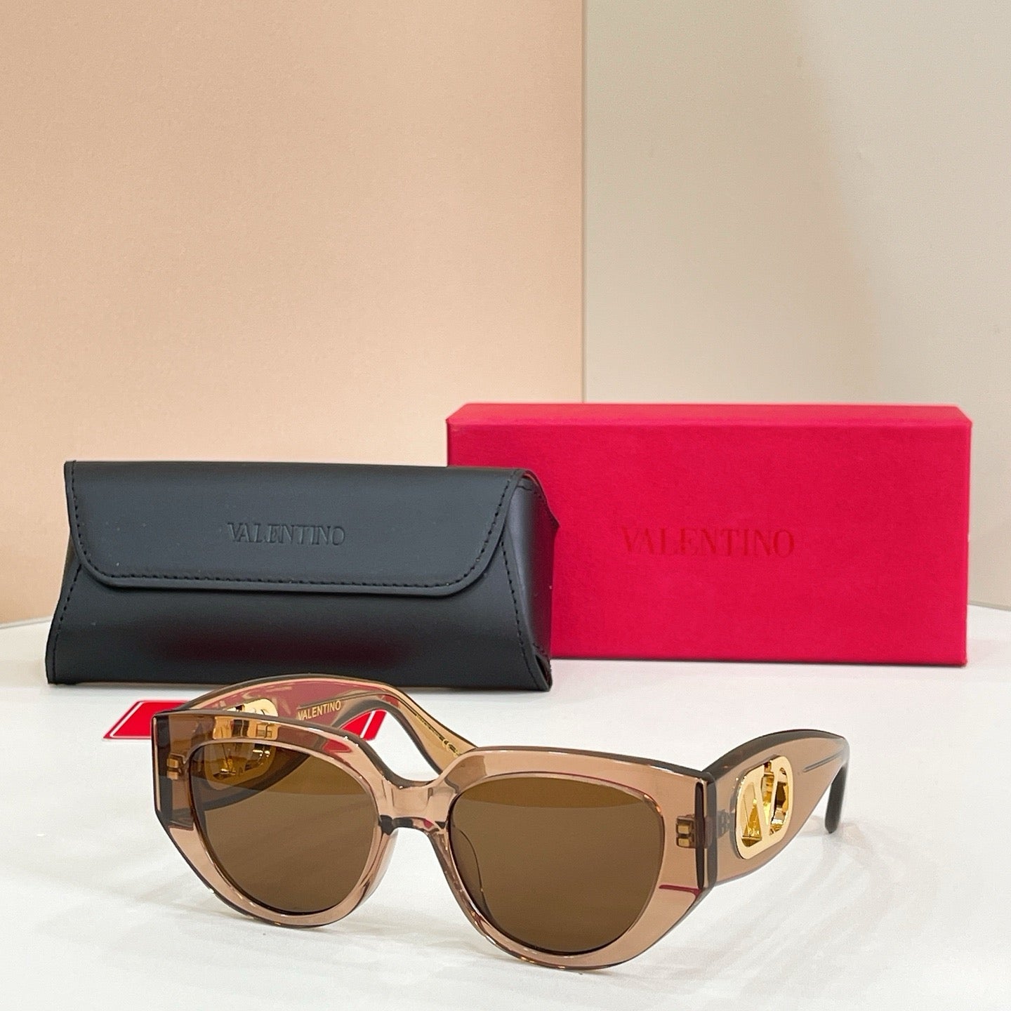 Mehrfarbige Sonnenbrille