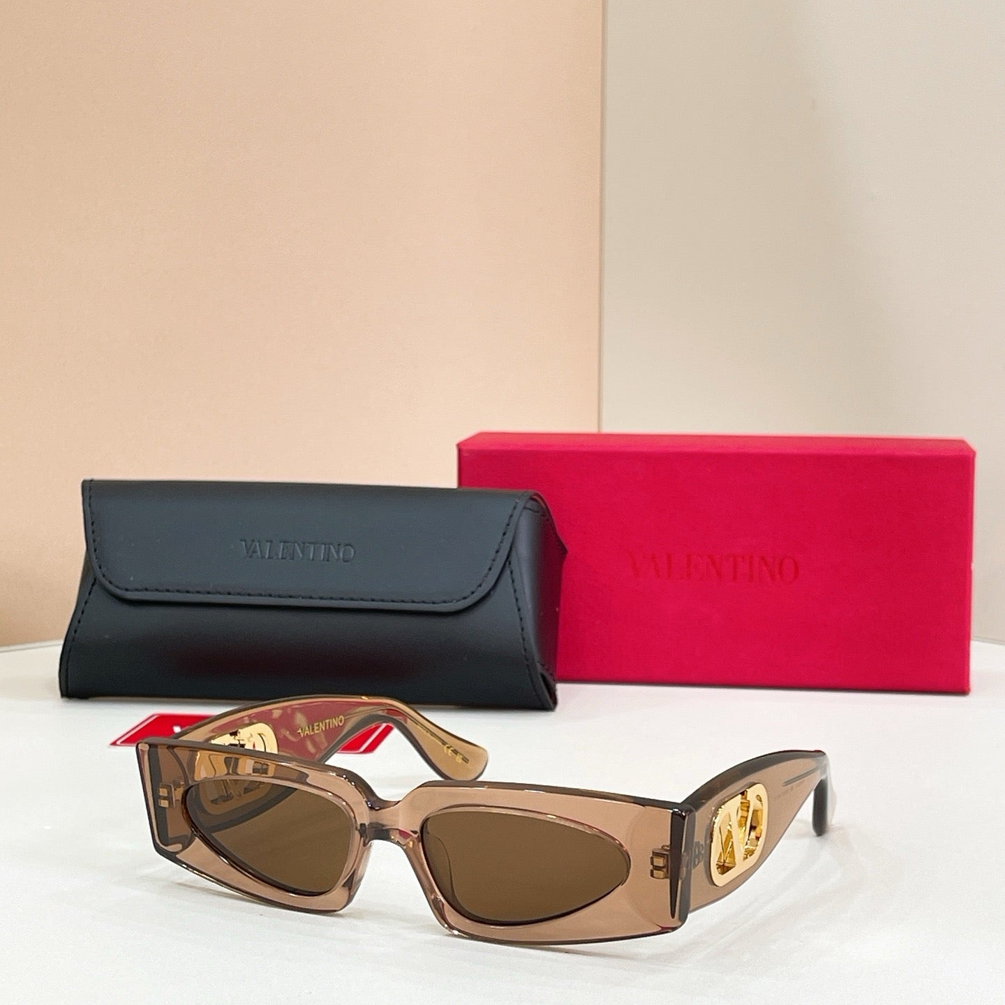 Mehrfarbige Sonnenbrille