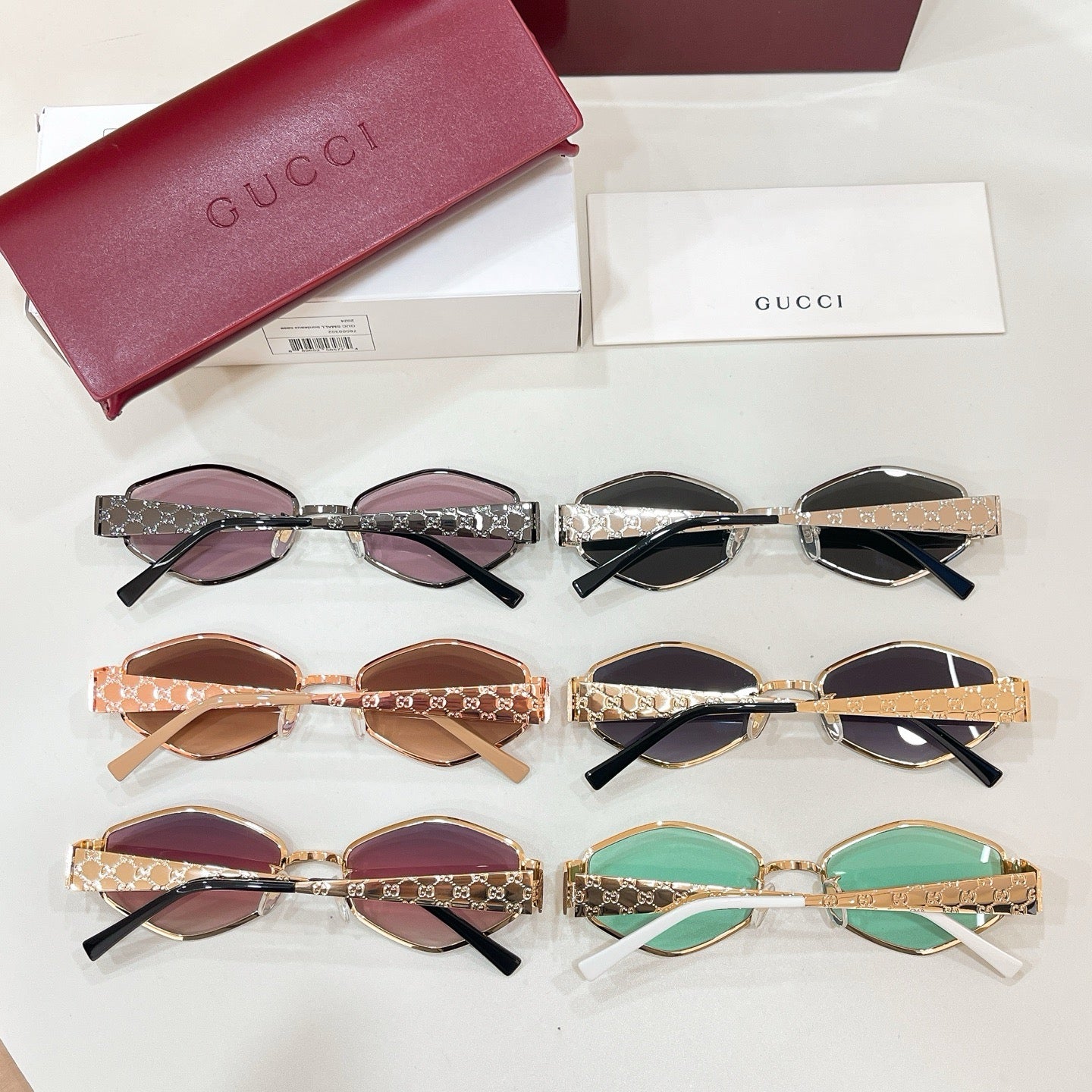 Mehrfarbige Sonnenbrille