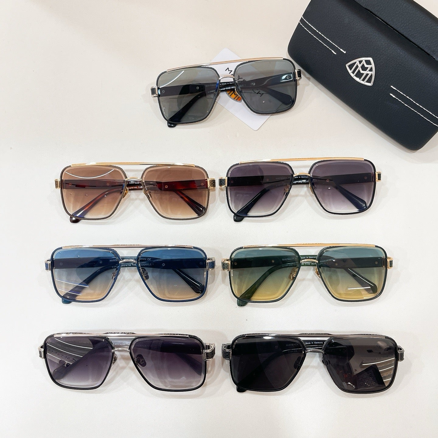 Mehrfarbige Sonnenbrille