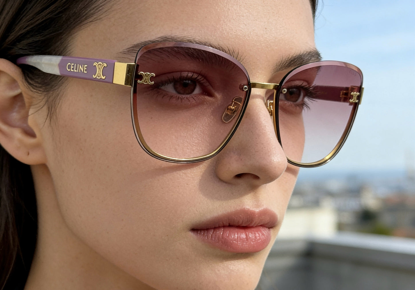Mehrfarbige Sonnenbrille