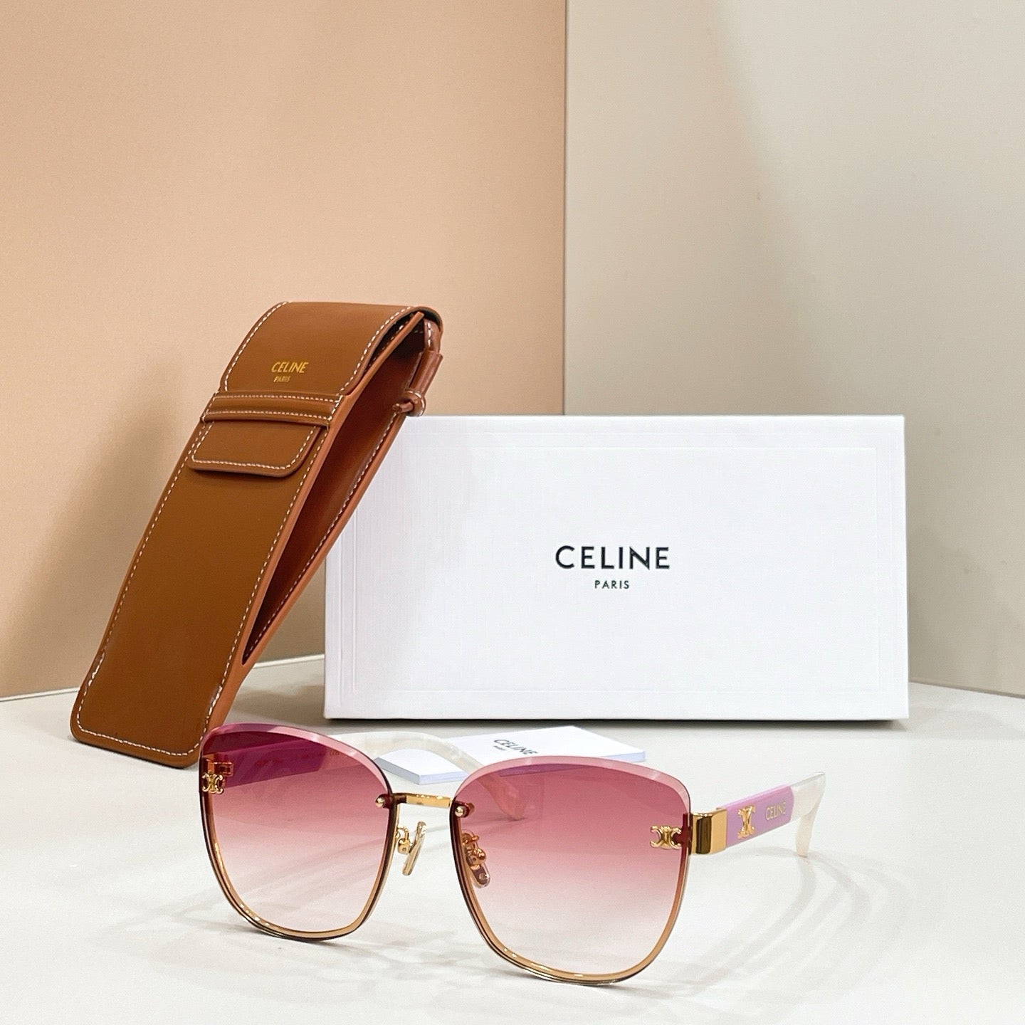 Mehrfarbige Sonnenbrille