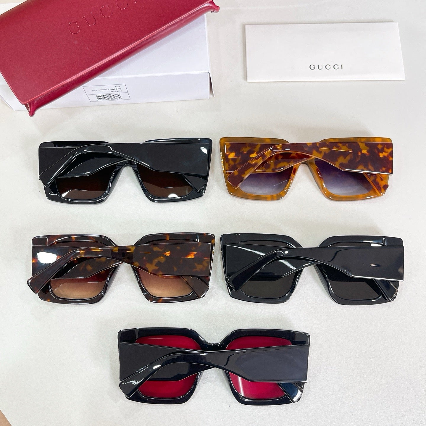 Mehrfarbige Sonnenbrille