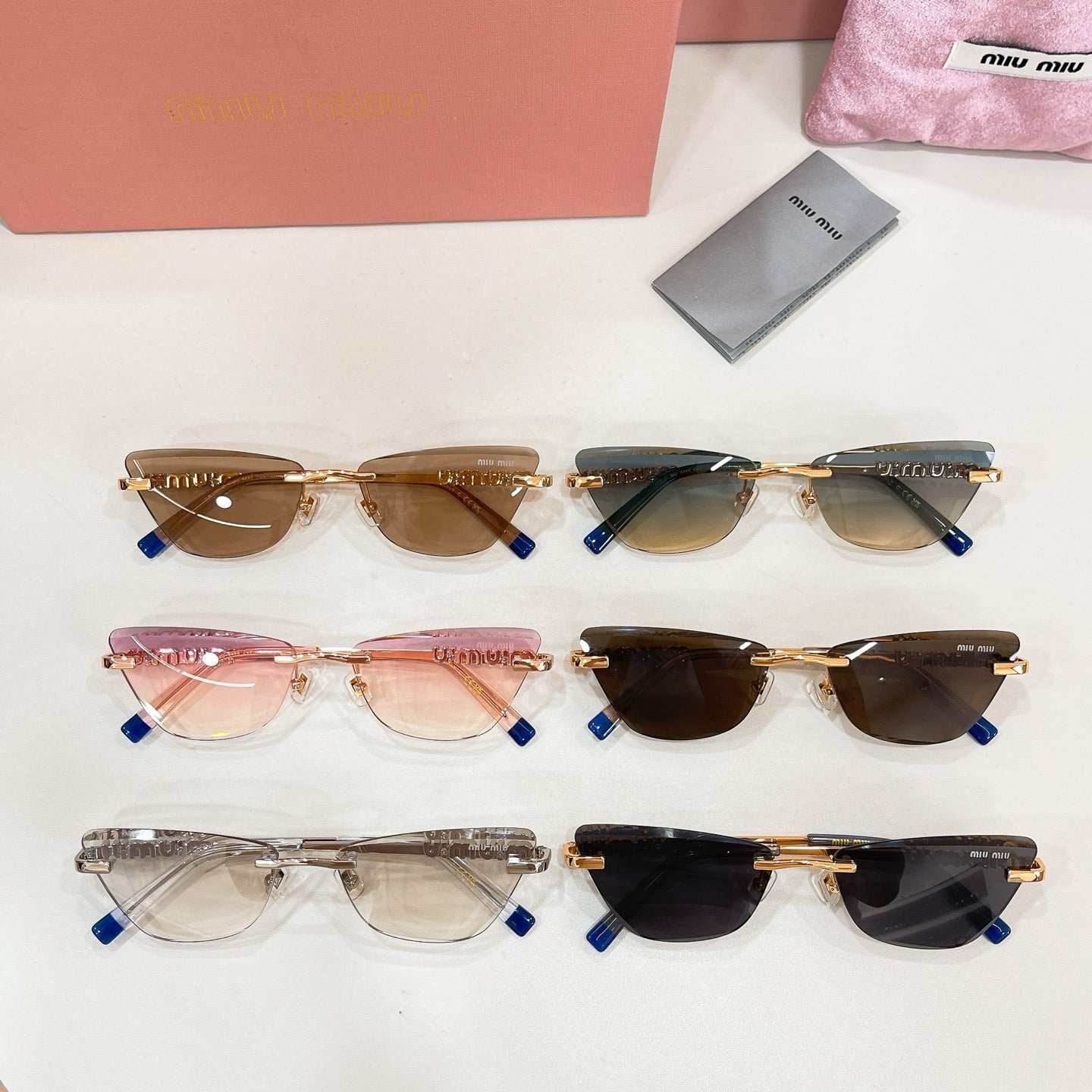 Mehrfarbige Sonnenbrille