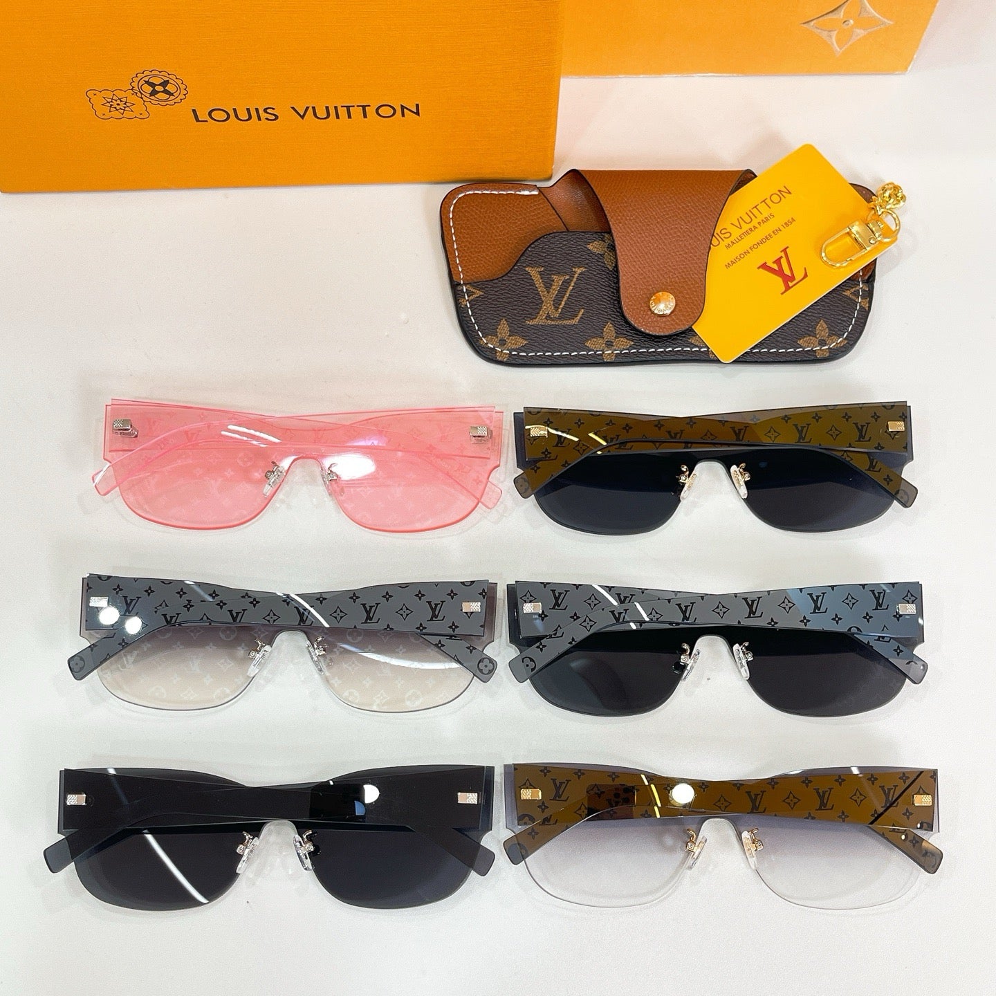 Mehrfarbige Sonnenbrille