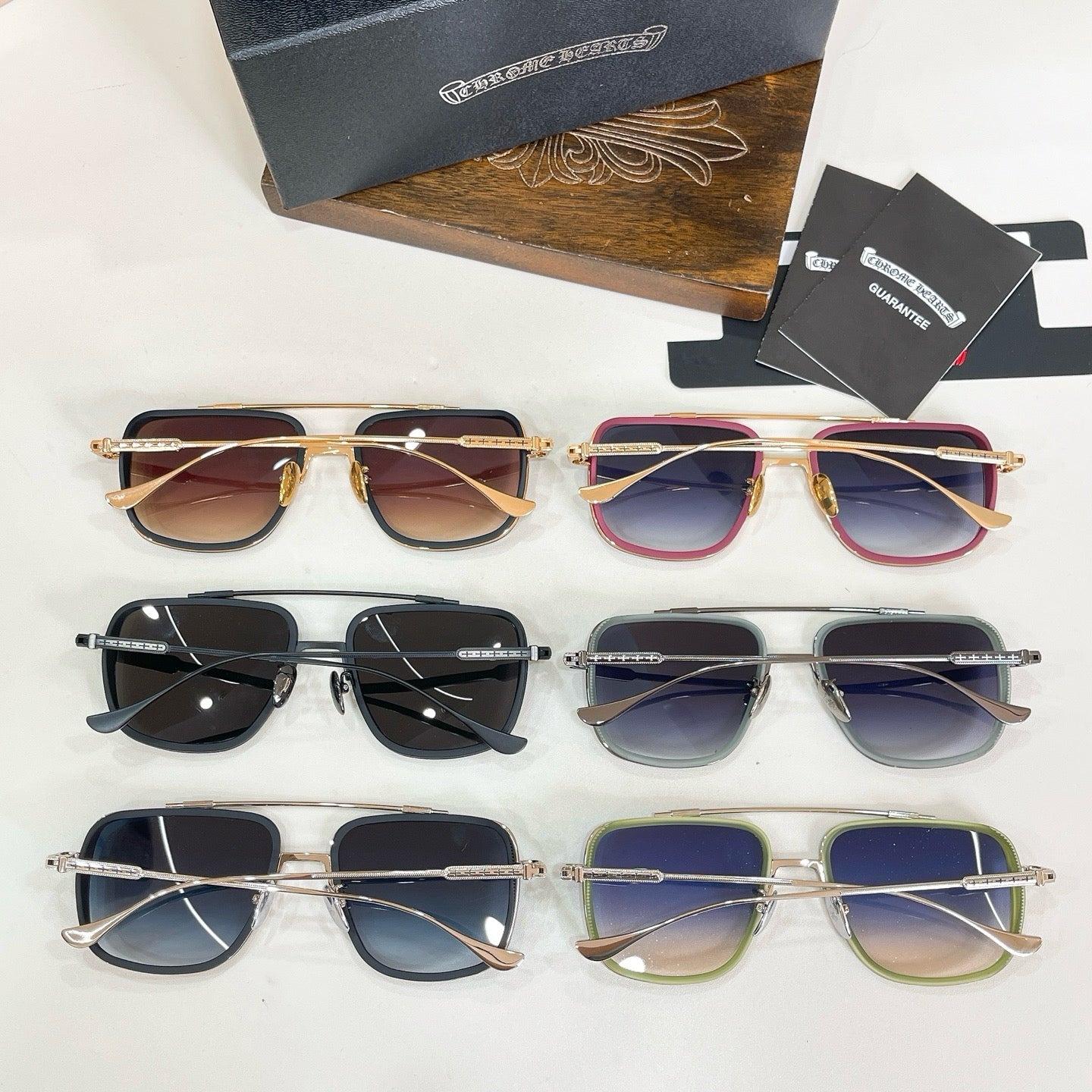 Mehrfarbige Sonnenbrille