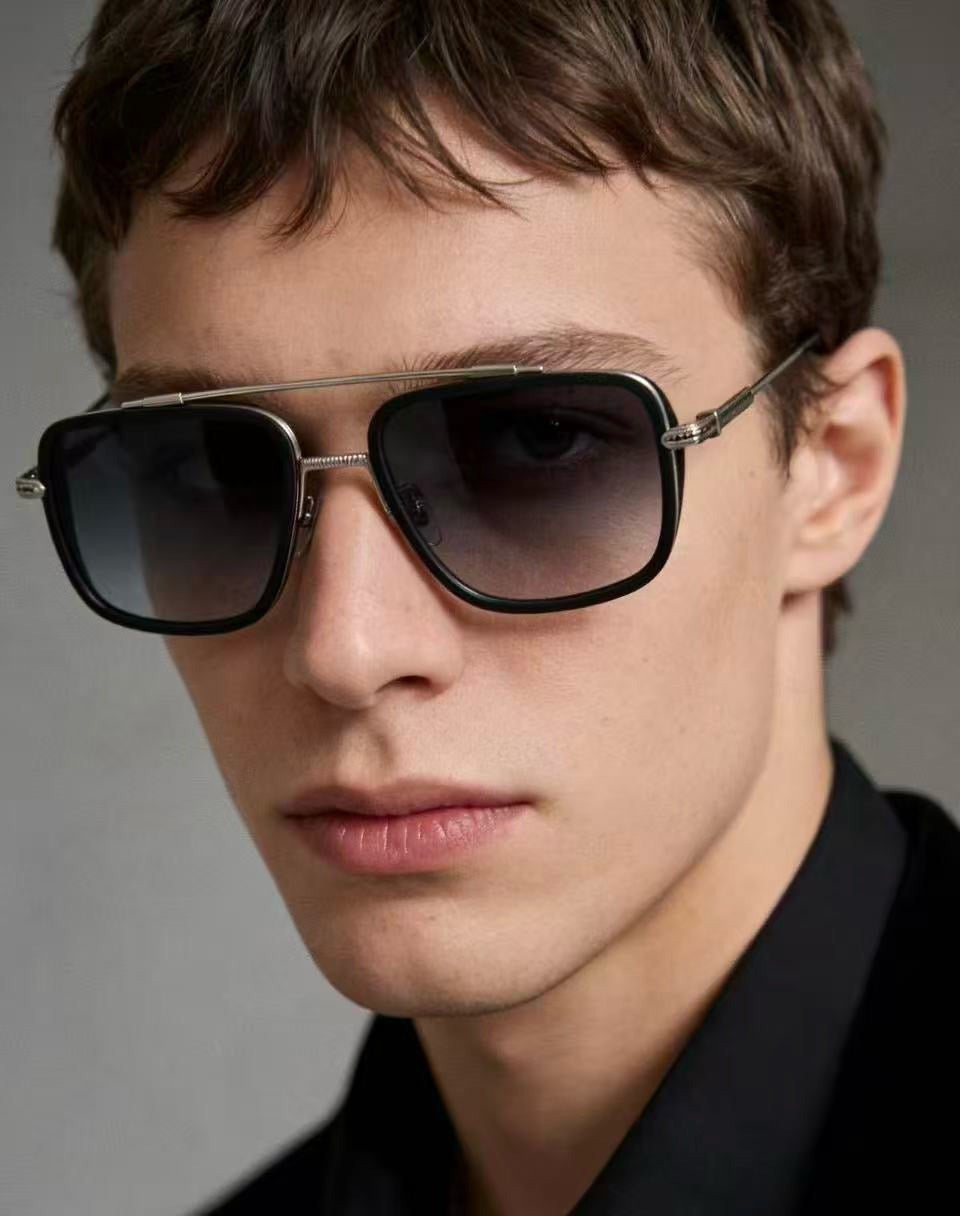 Mehrfarbige Sonnenbrille