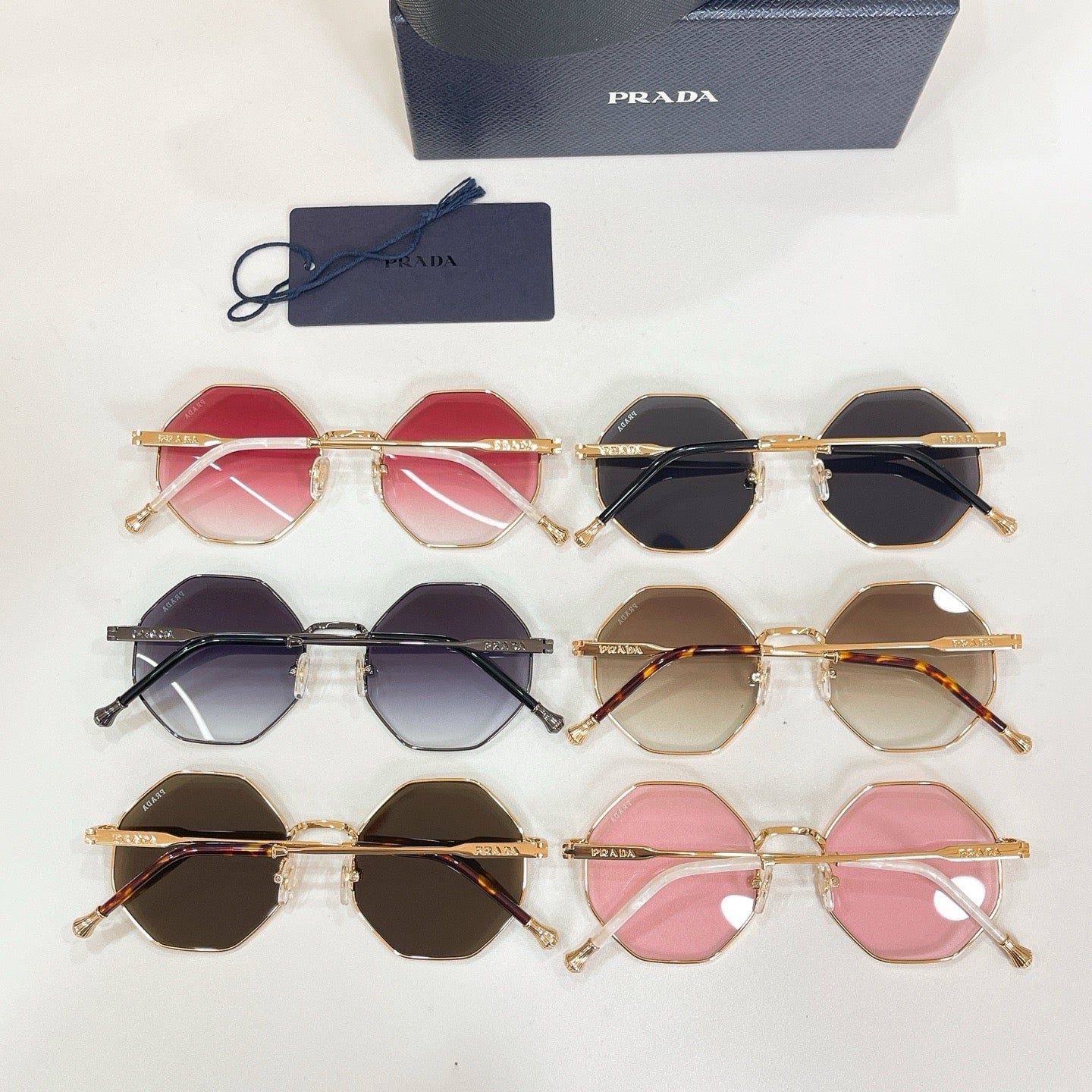 Mehrfarbige Sonnenbrille