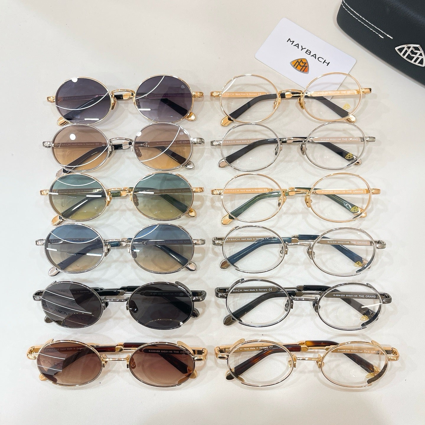 Mehrfarbige Sonnenbrille