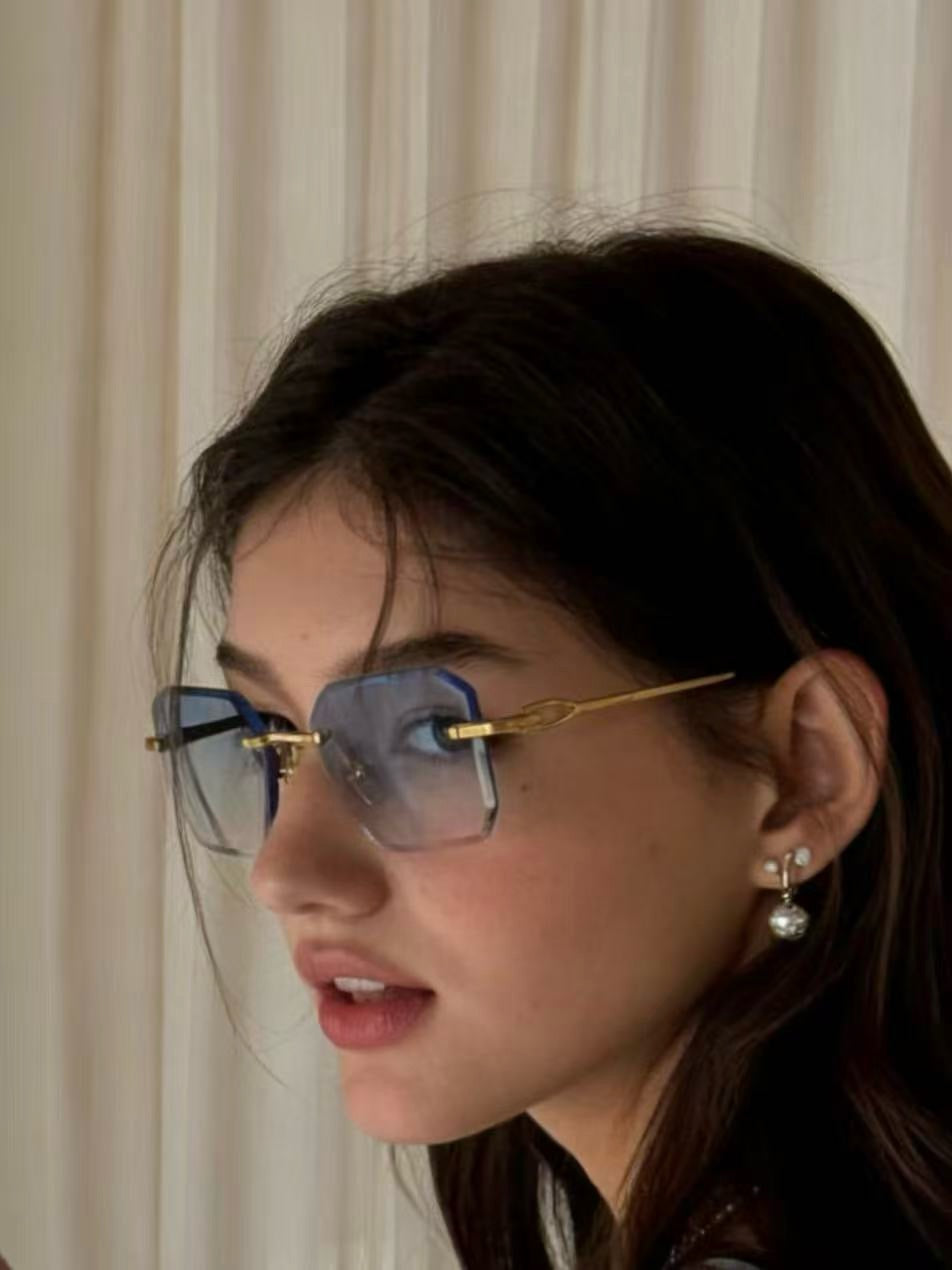 Mehrfarbige Sonnenbrille