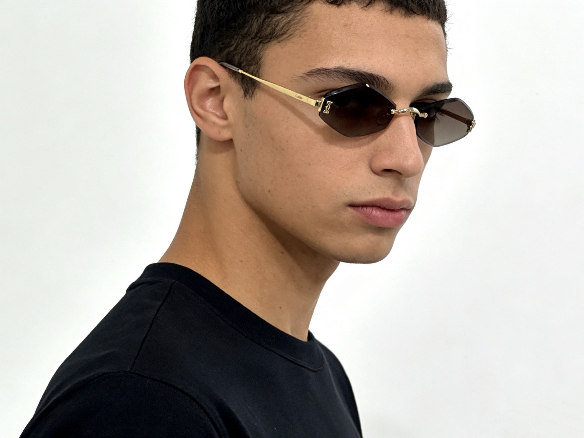 Mehrfarbige Sonnenbrille