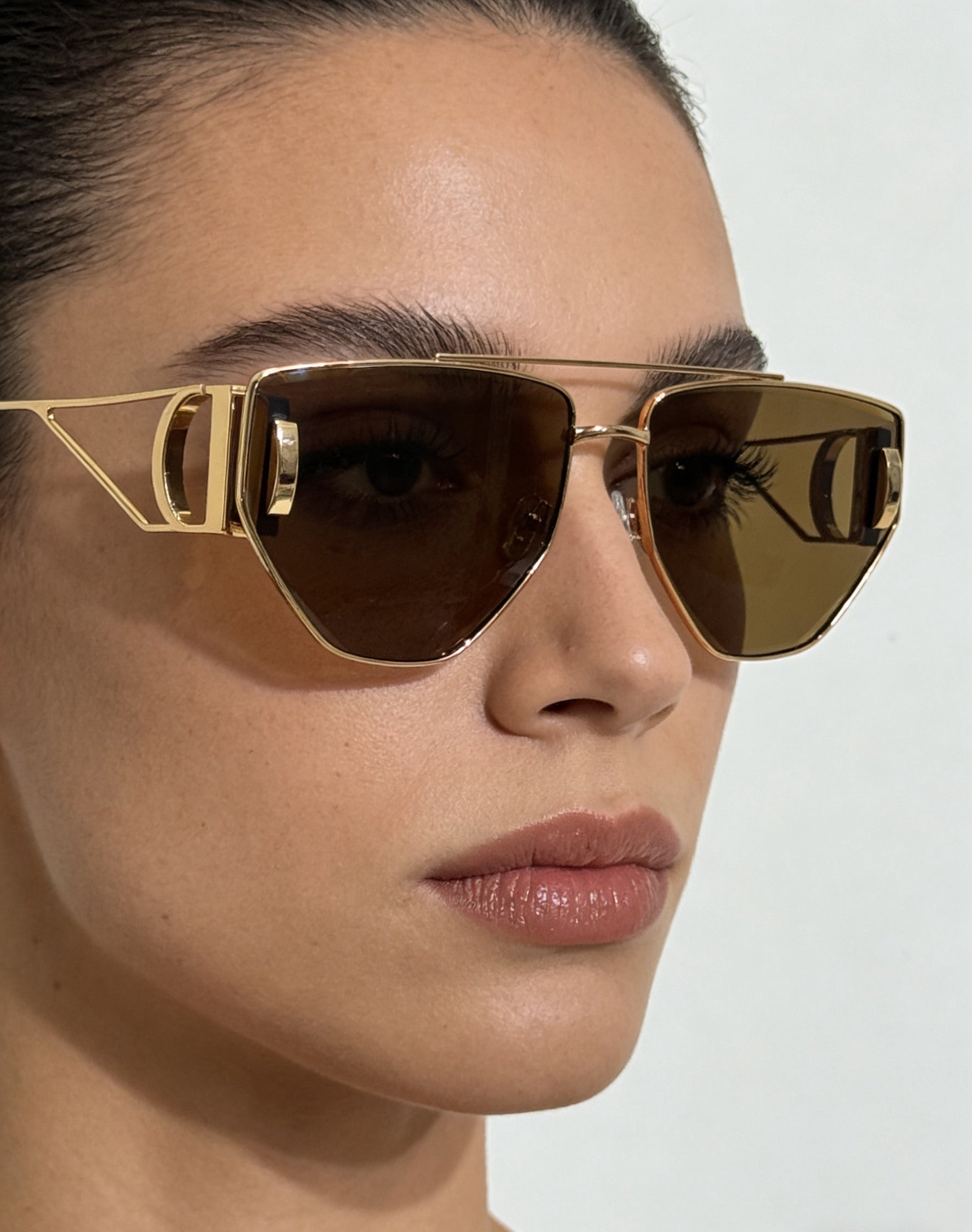Mehrfarbige Sonnenbrille