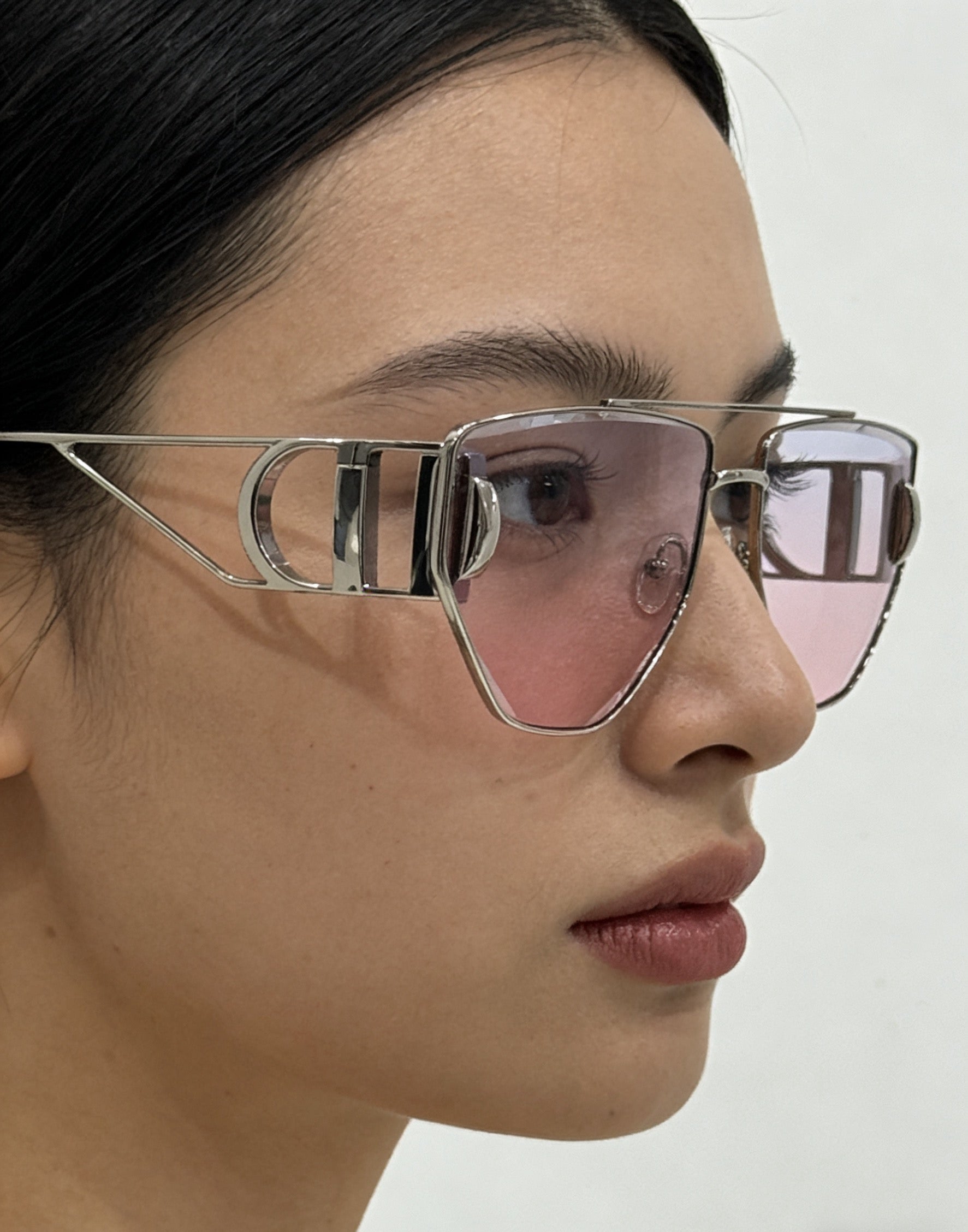 Mehrfarbige Sonnenbrille