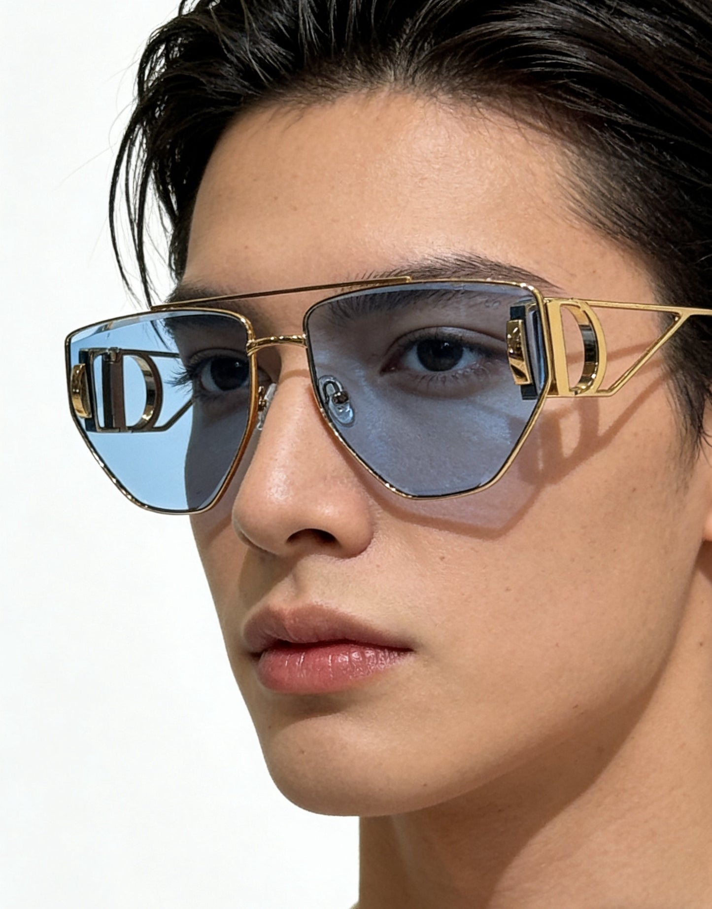 Mehrfarbige Sonnenbrille