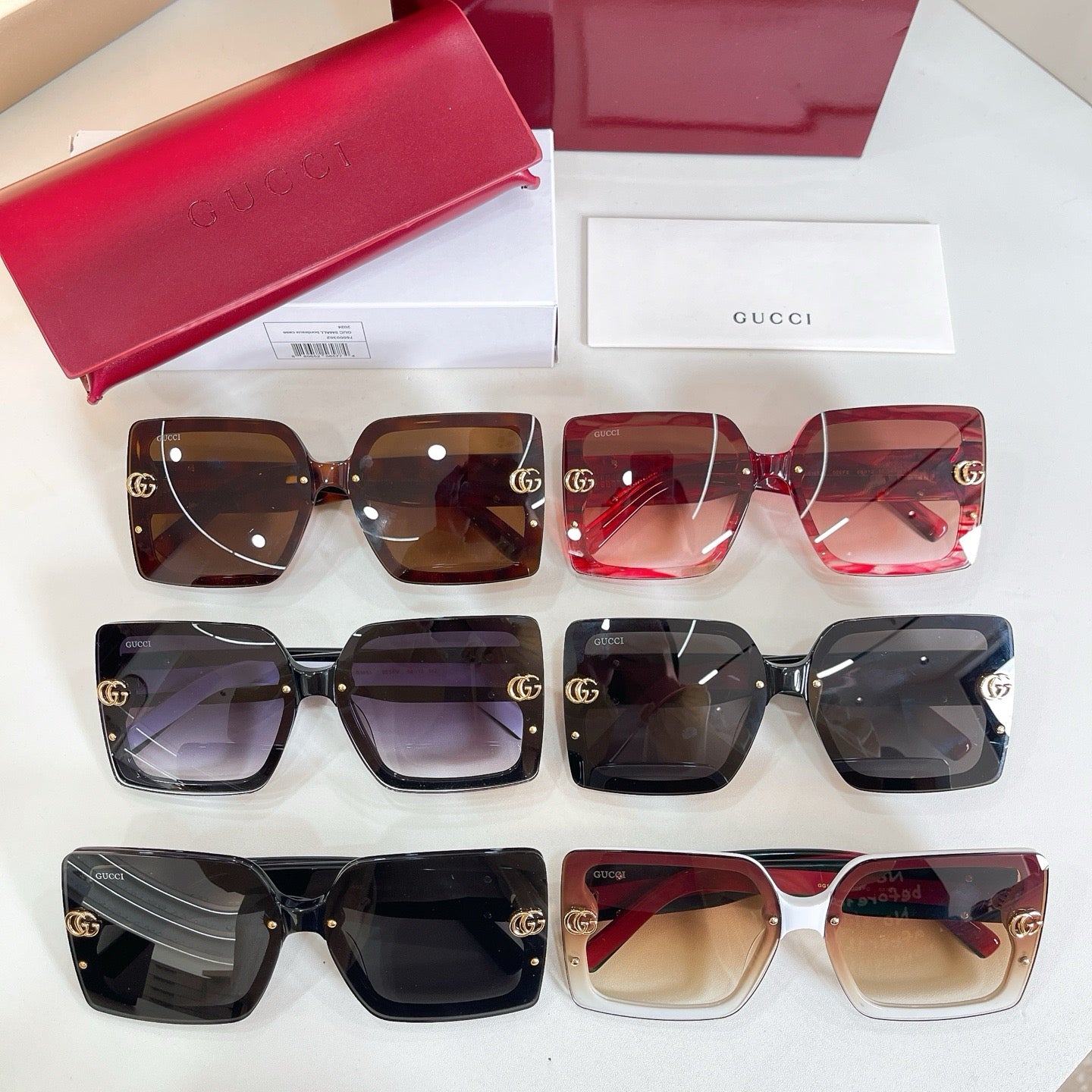 Mehrfarbige Sonnenbrille